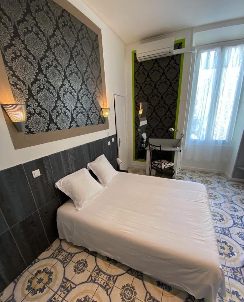 Double Room - Photo 3