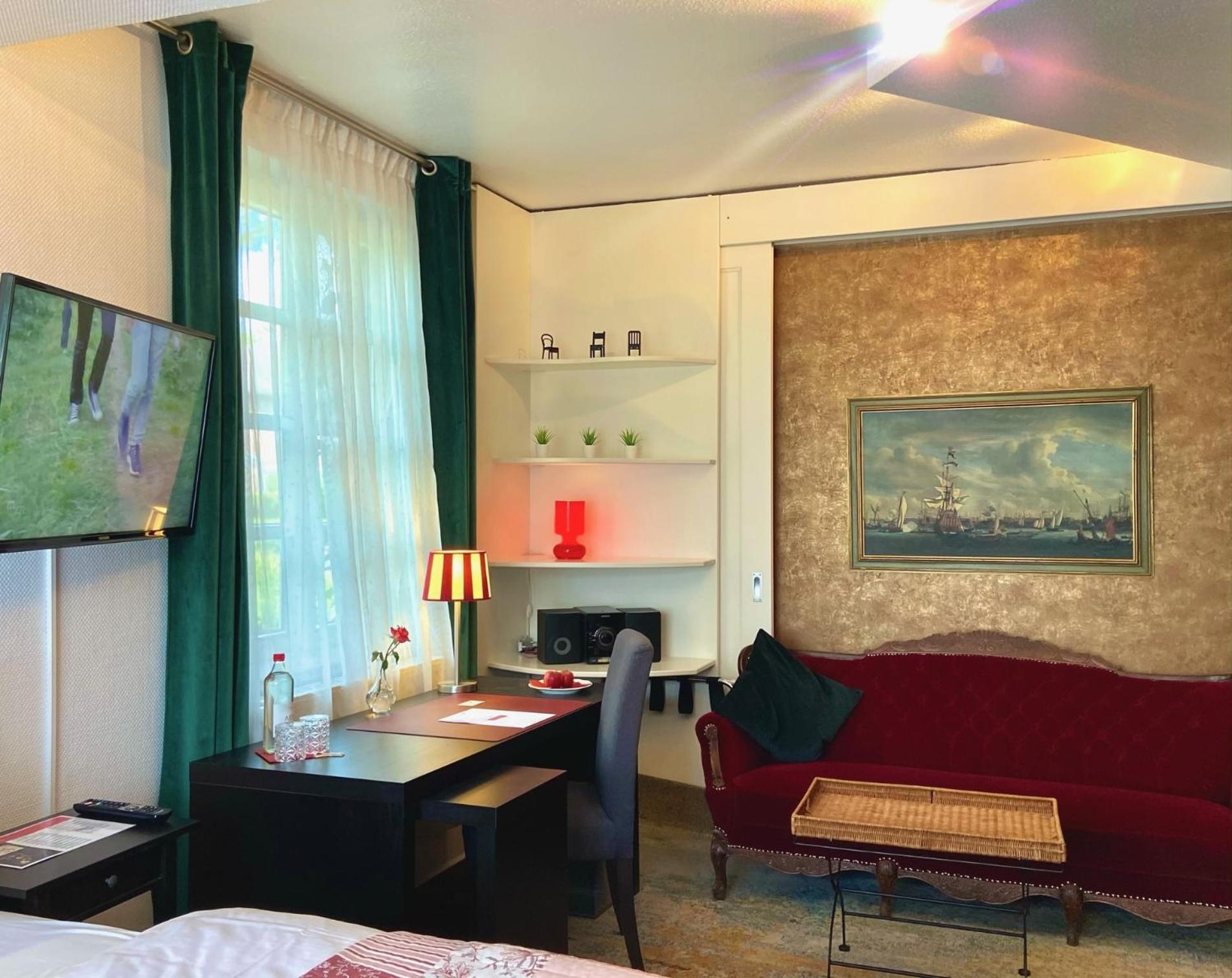Large Double Room photo 3