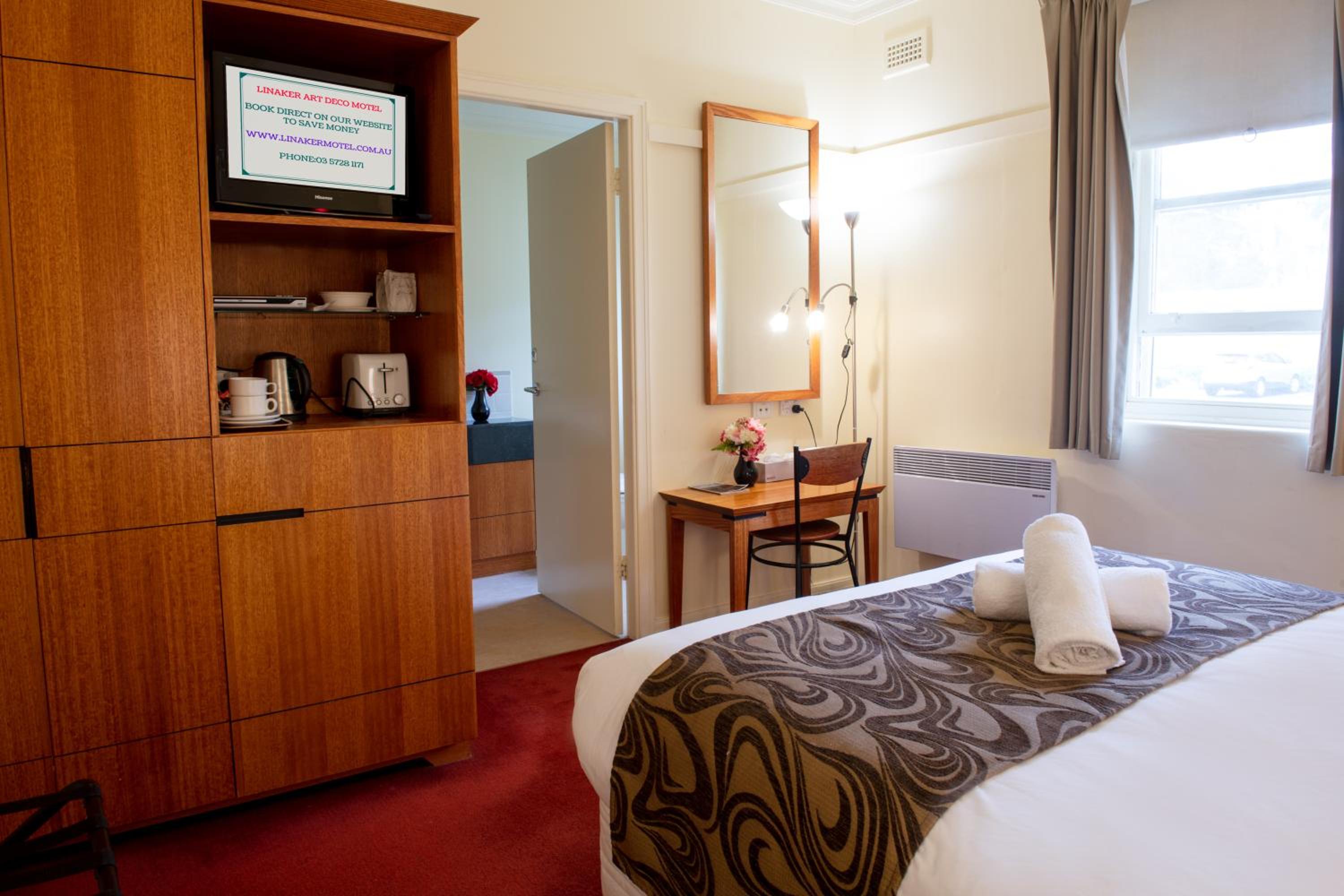 Queen Suite - Photo 1