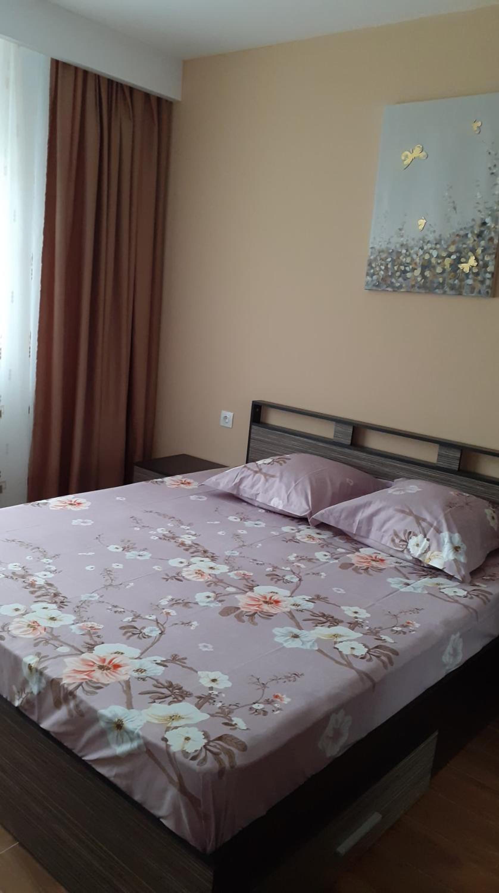 One-Bedroom Apartment - Photo 9