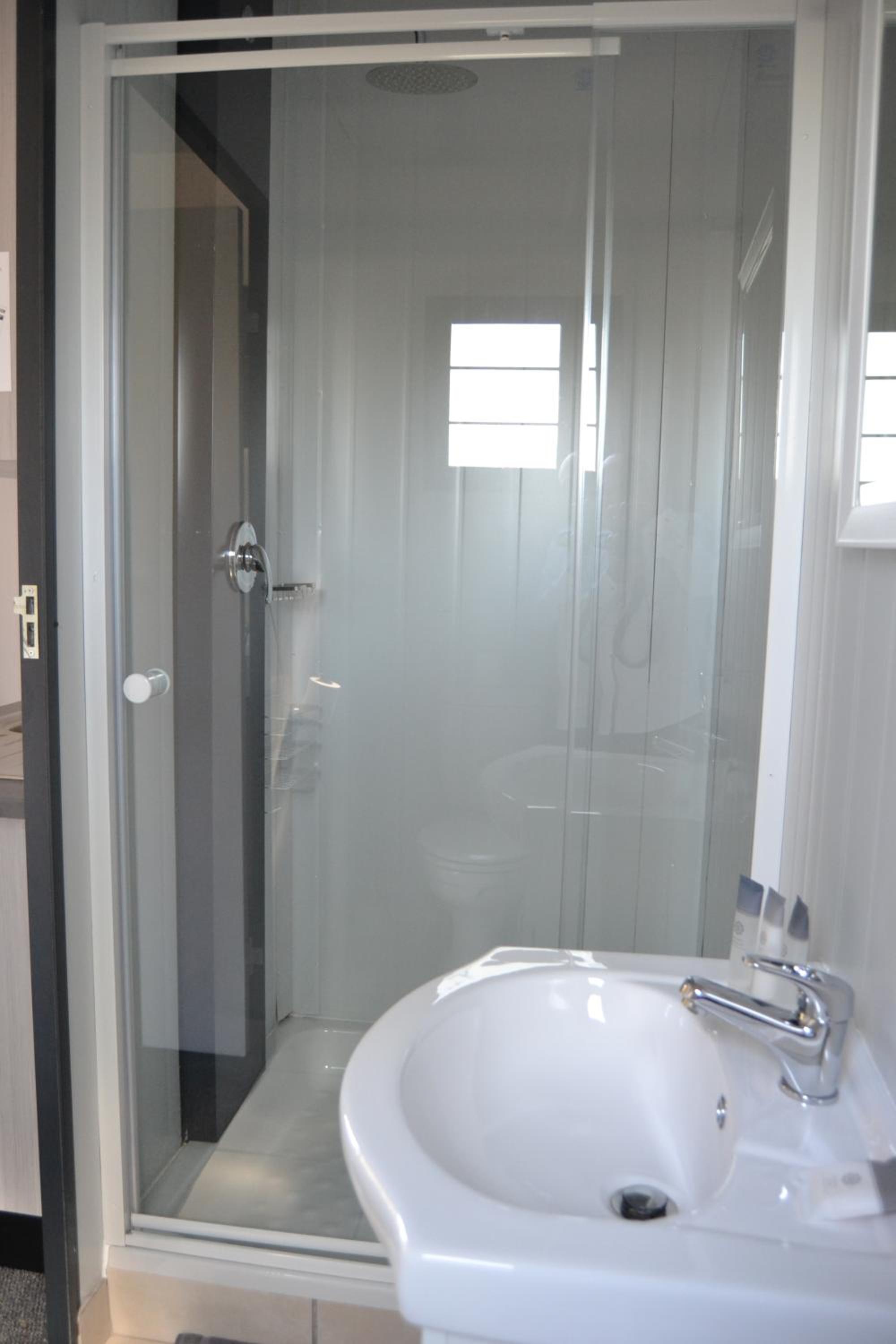 Double Room - Photo 10