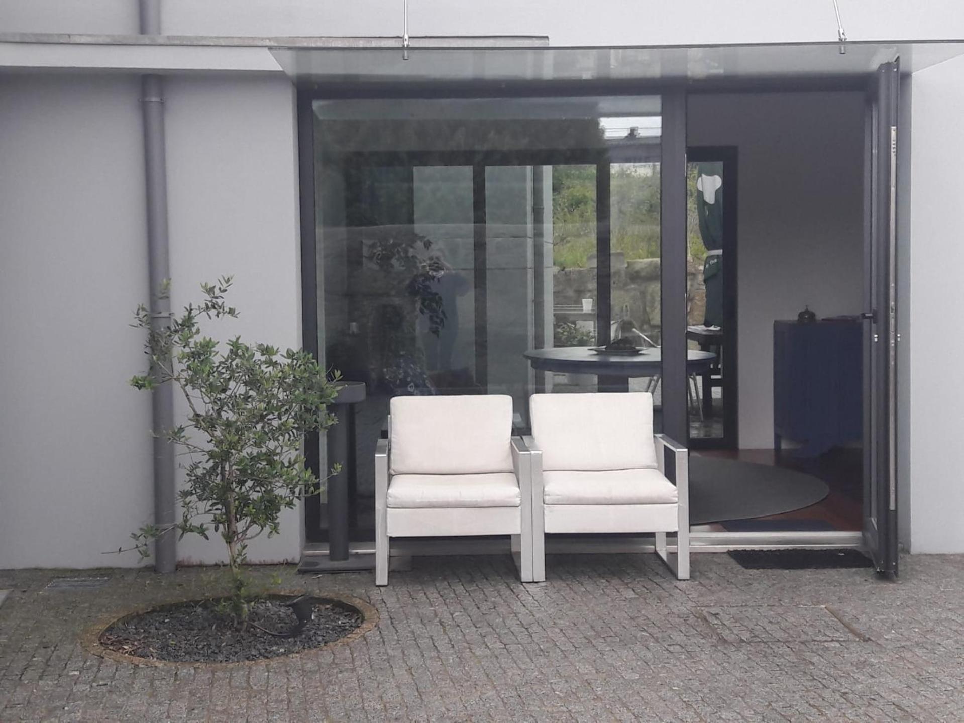 One-Bedroom Apartment - Photo 3