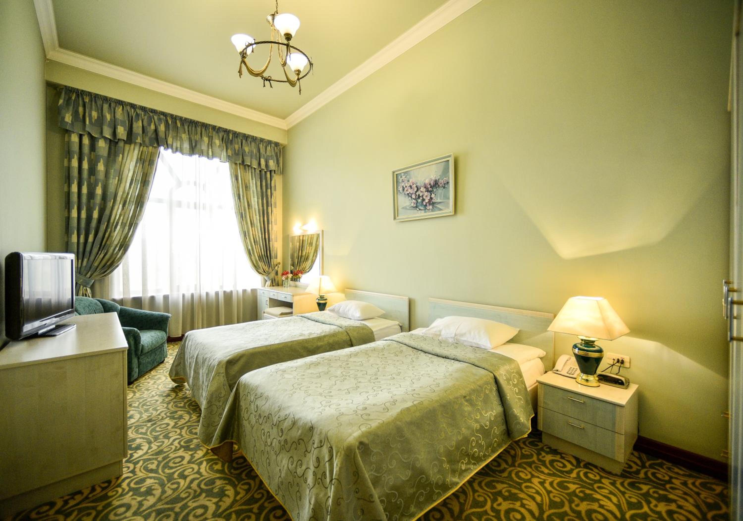 Standard Twin Room - City View