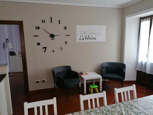 Two-Bedroom House photo 3