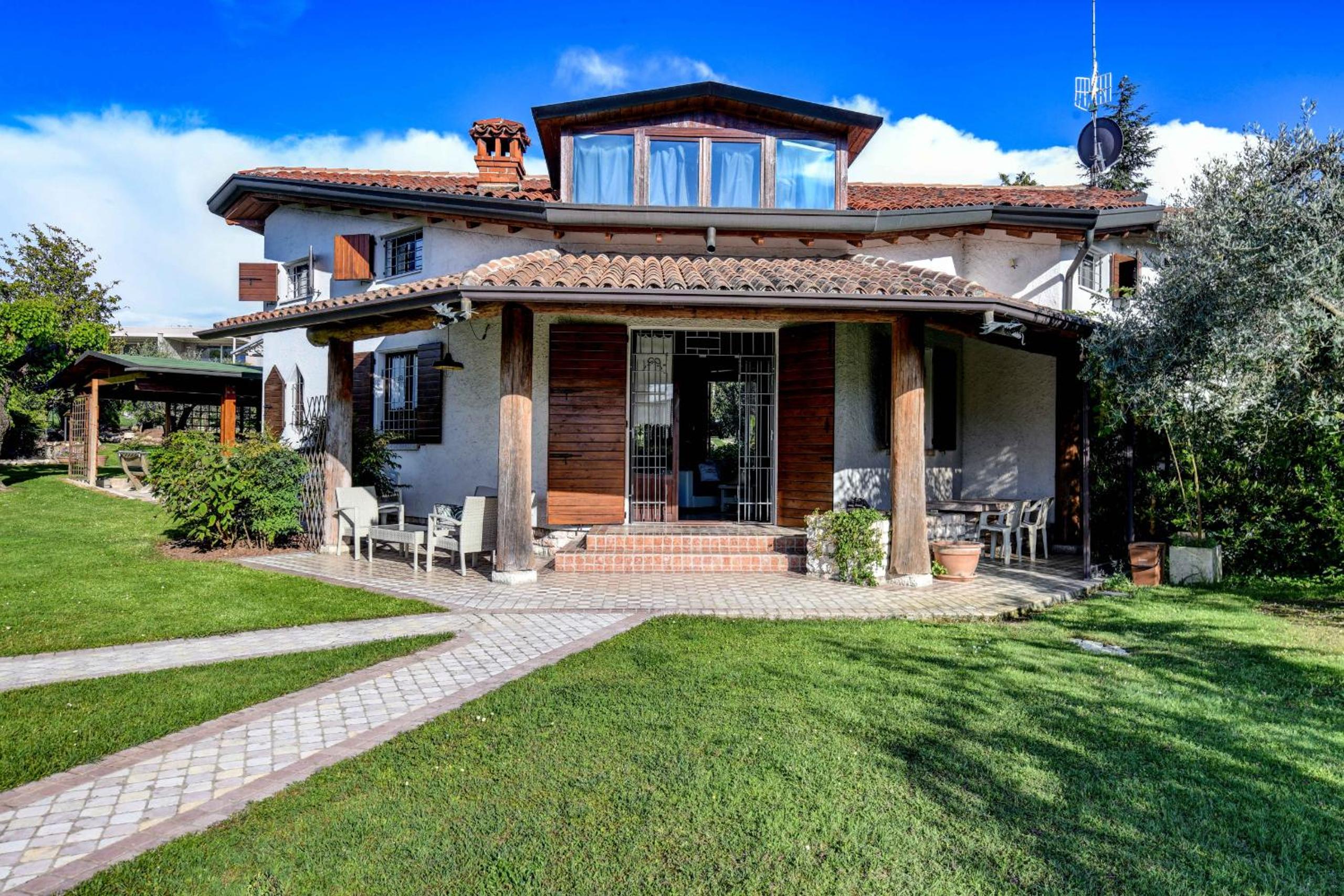 Superior Villa photo 2