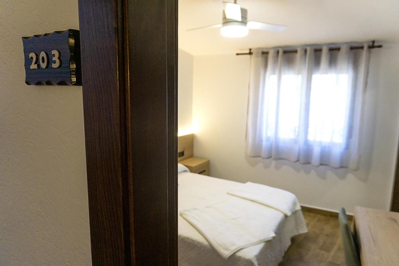 Deluxe Double Or Twin Room - Photo 5