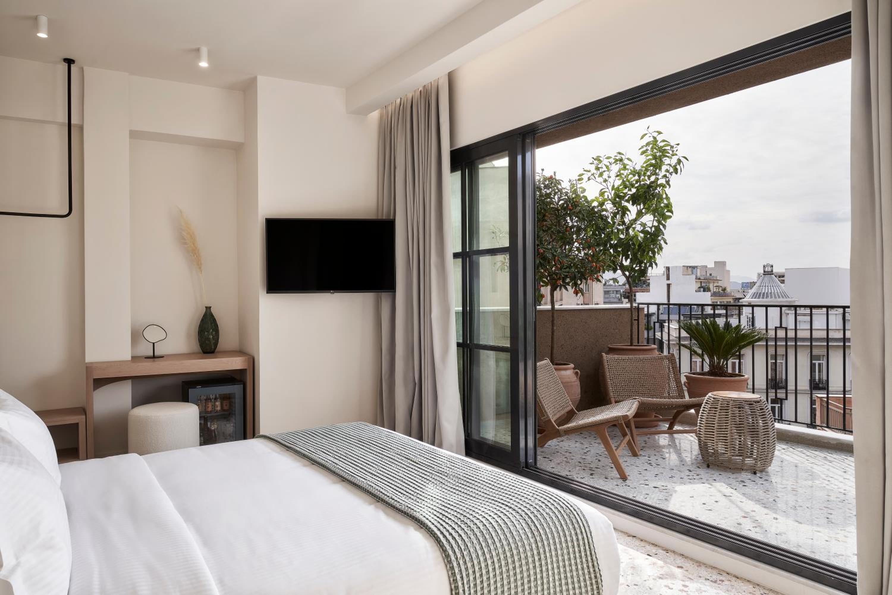 Suite with Hot Tub photo 1