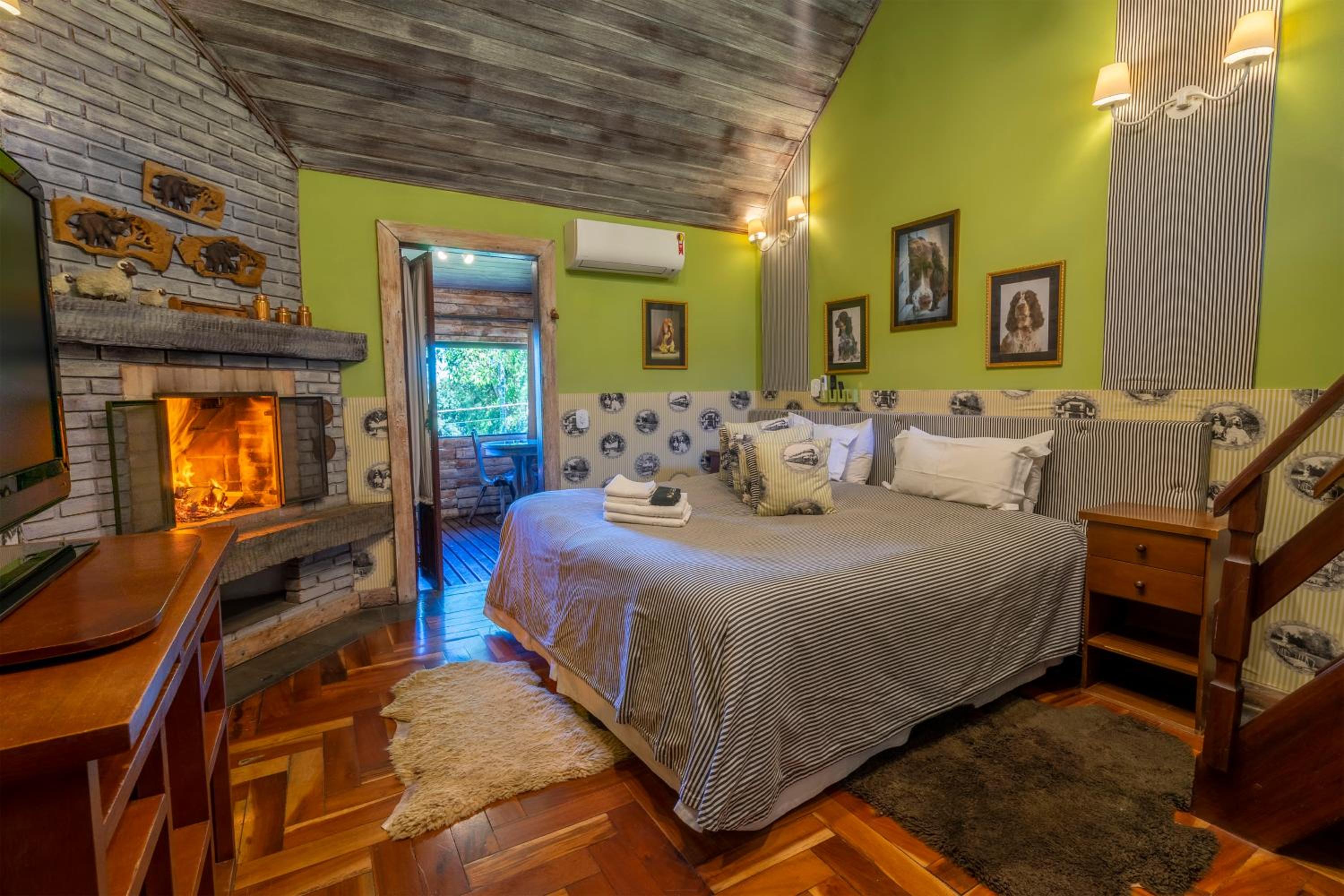 Duplex Chalet with japanese style bath tub