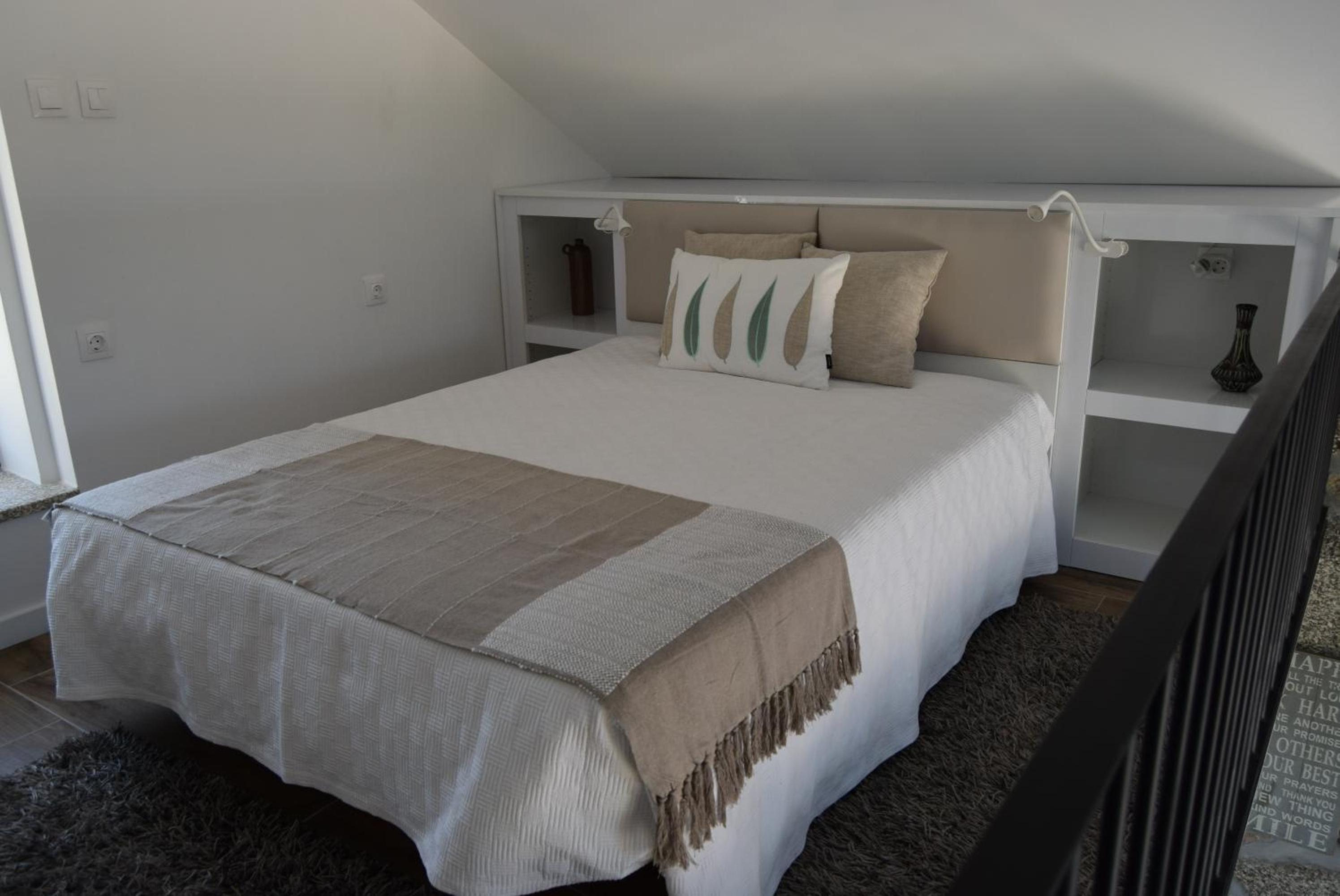 One-Bedroom House photo 1