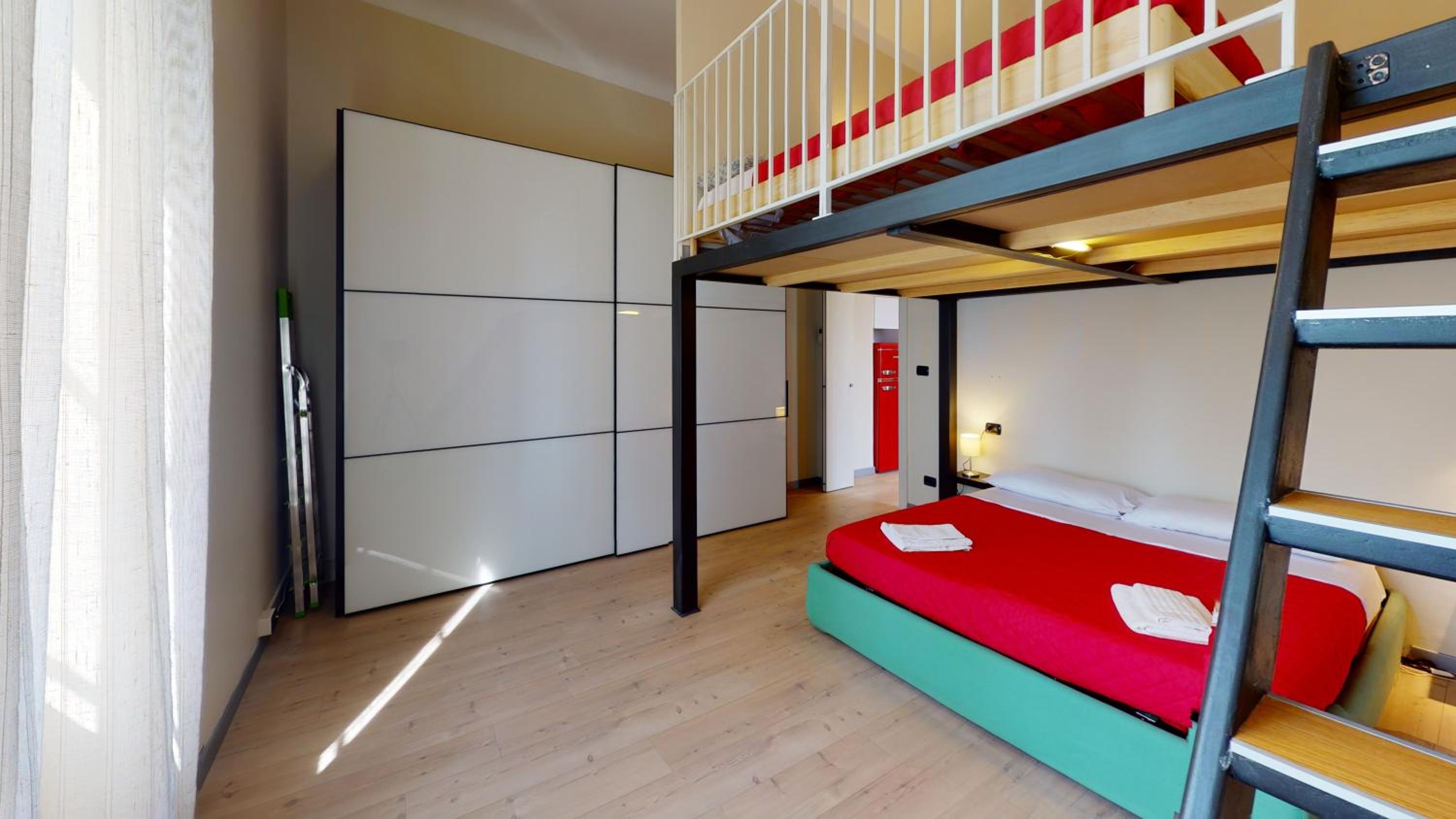 One-Bedroom Apartment photo 3