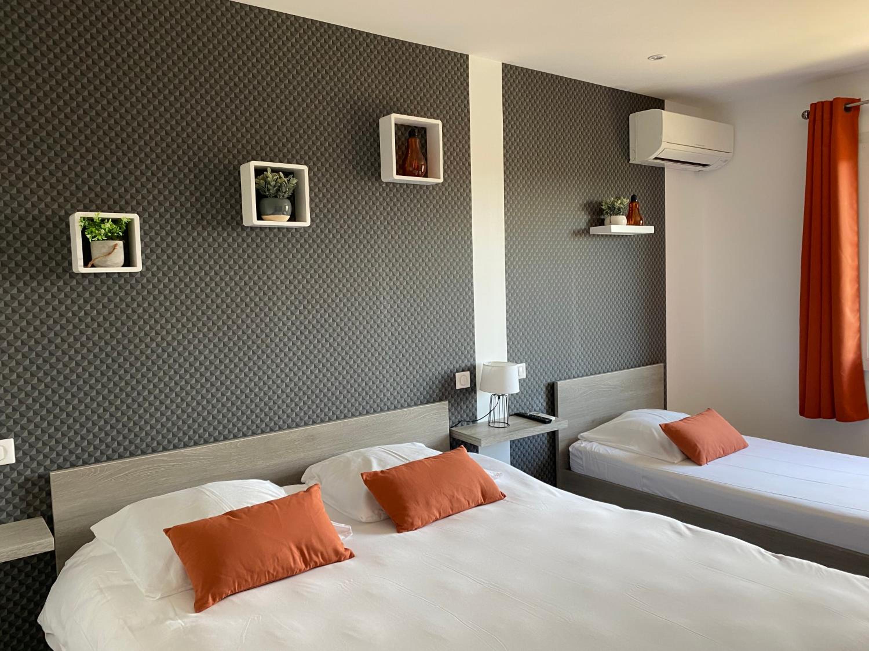 Triple Room - Photo 7