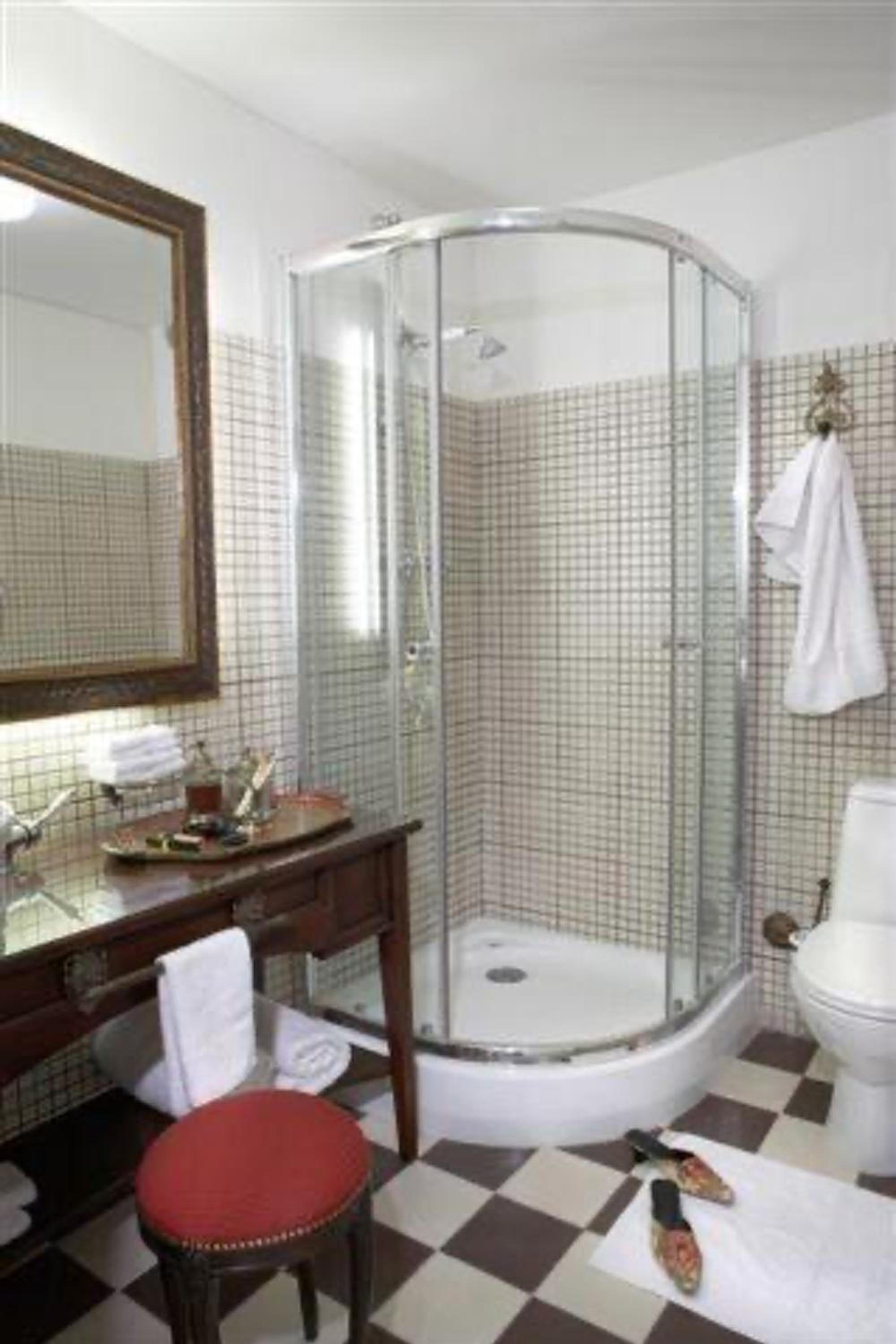 Double or Twin Room - Photo 2