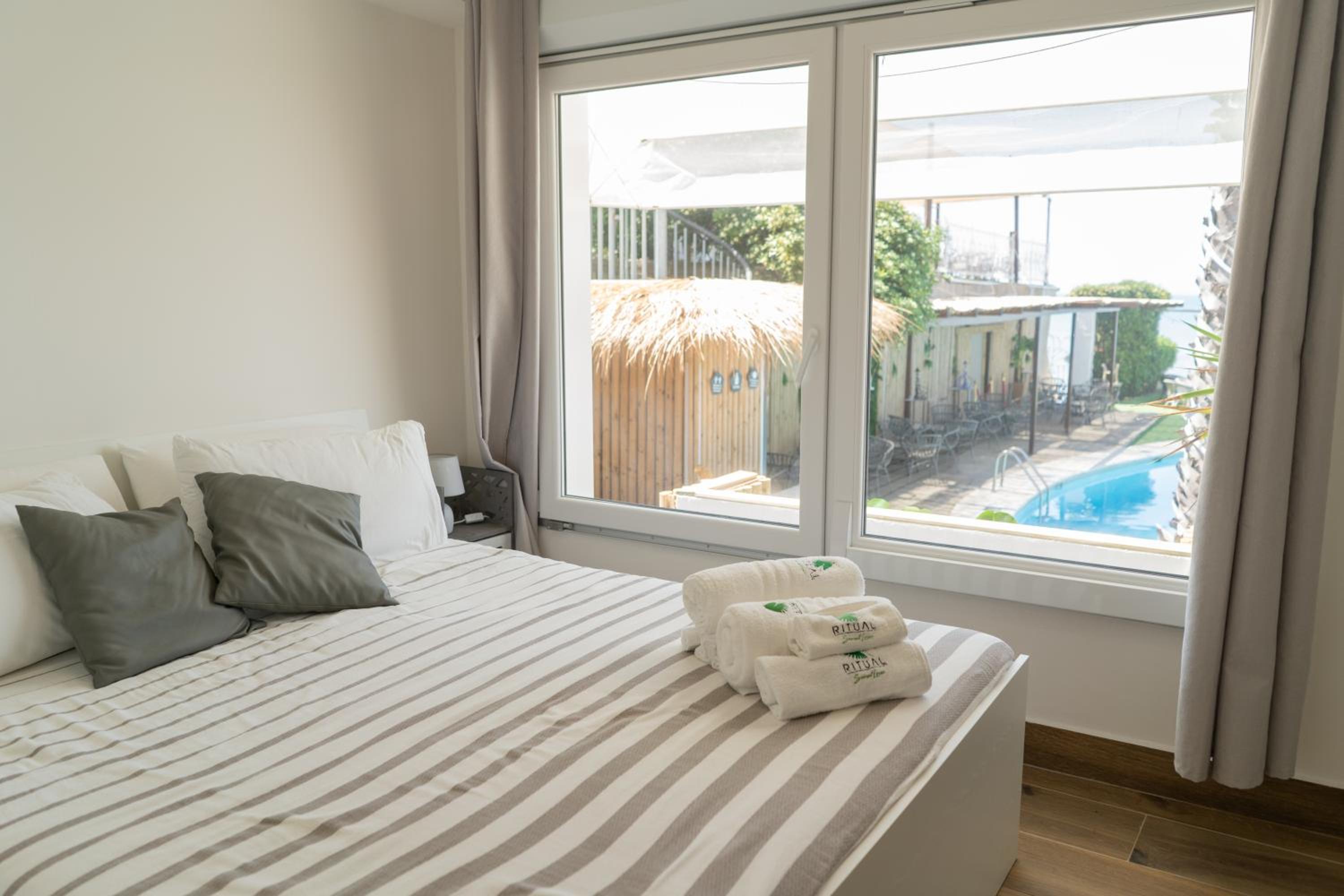 Deluxe Double Room With Sea View