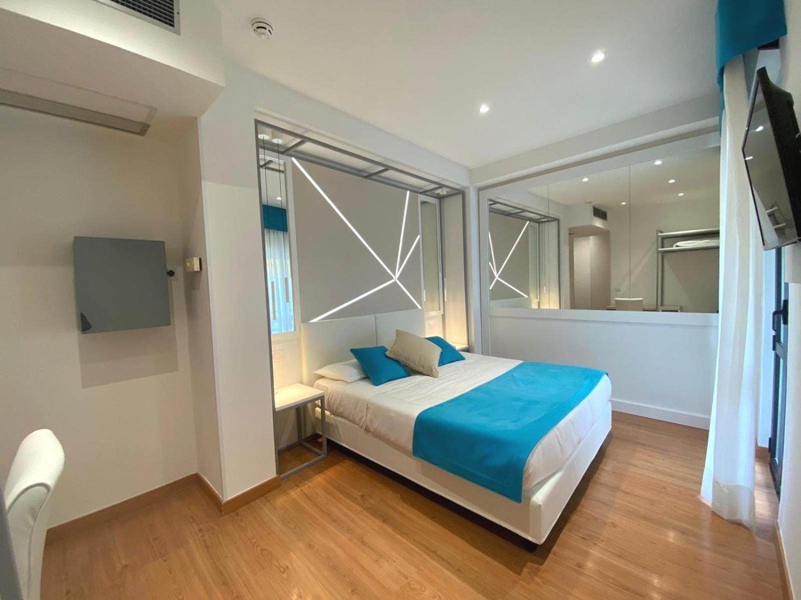 Double or Twin Room with Balcony and Lake View