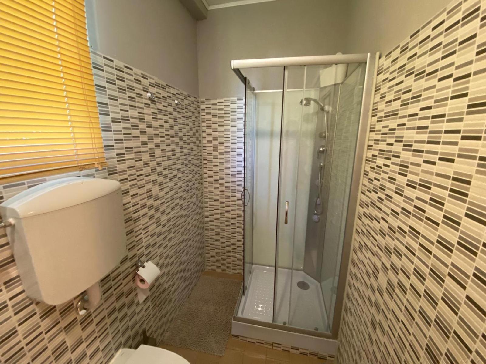 Double Room with Lake View photo 2