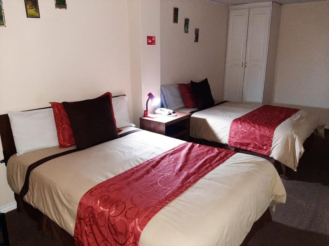 Double Room with Two Double Beds photo 2