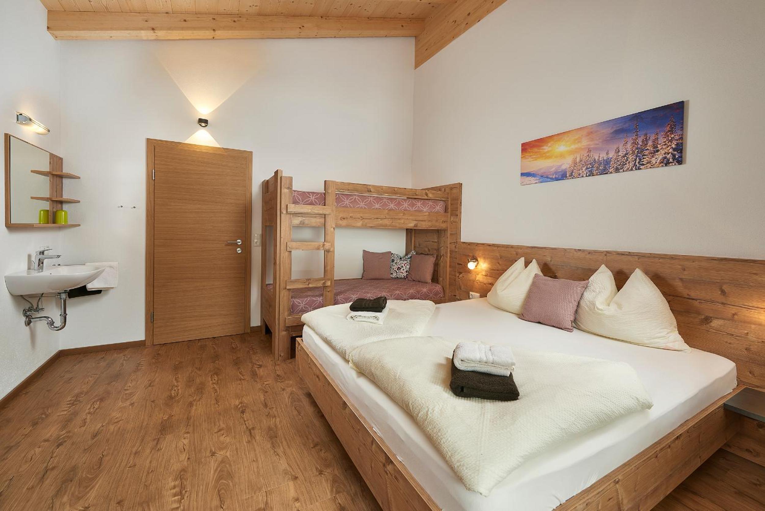 Apartment with Mountain View photo 1