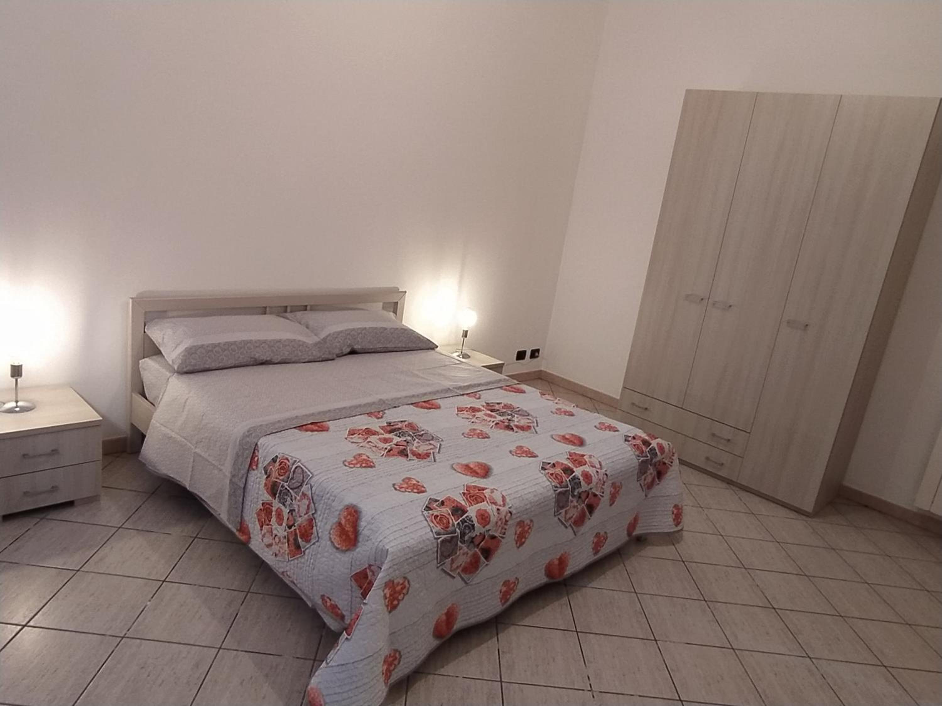 Four-Bedroom Apartment - Photo 3