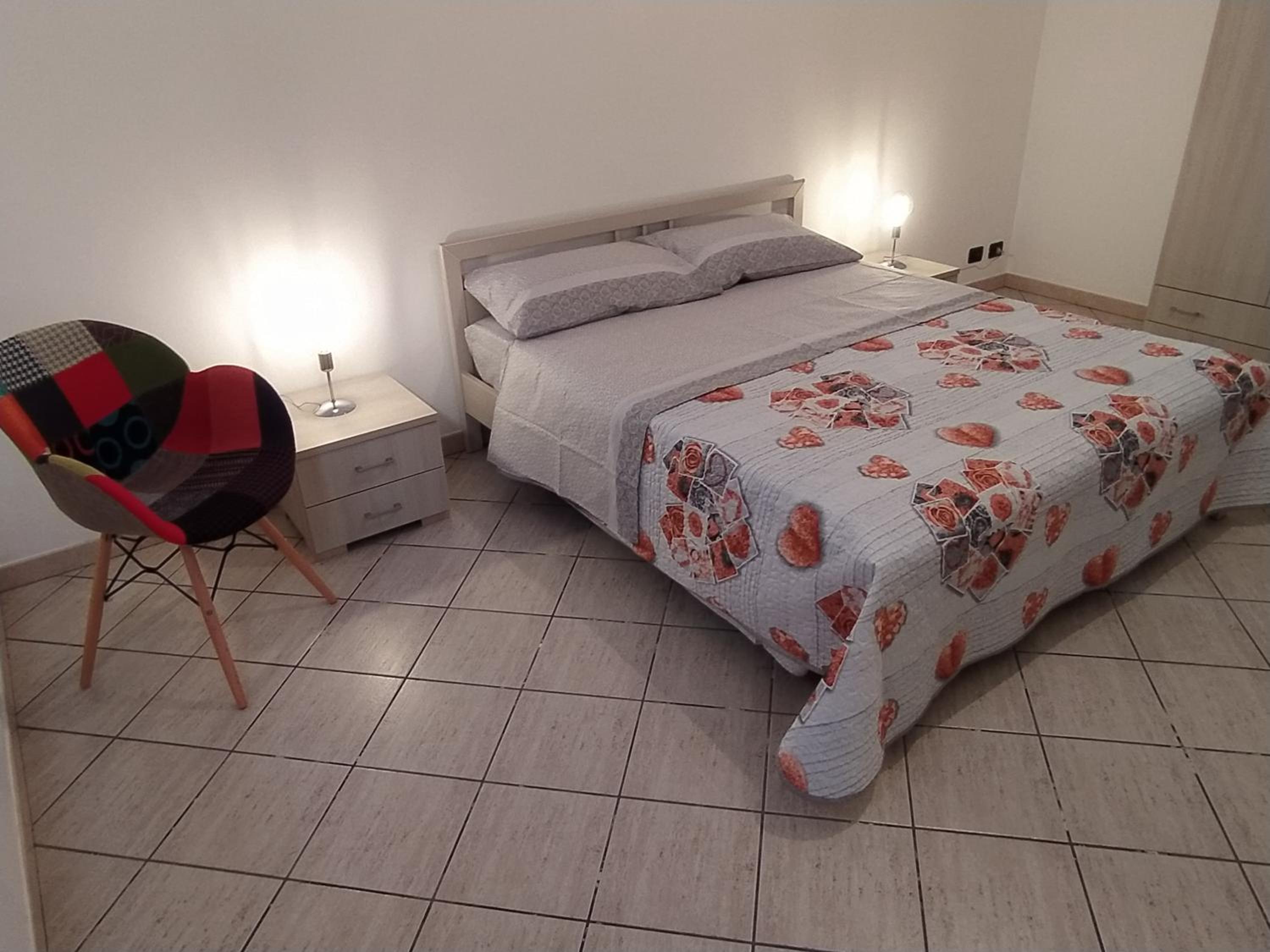 Four-Bedroom Apartment - Photo 2