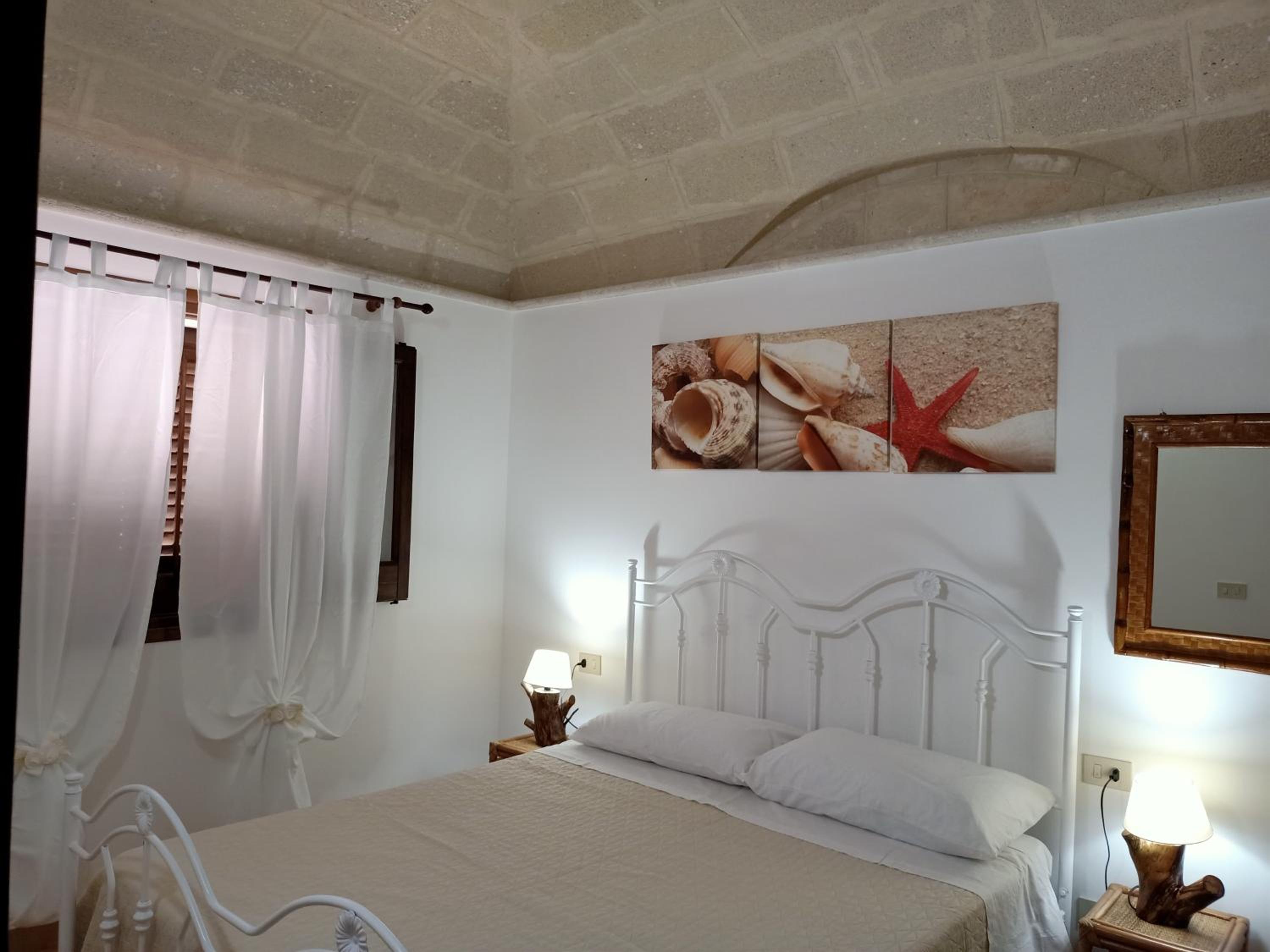One-Bedroom House photo 1
