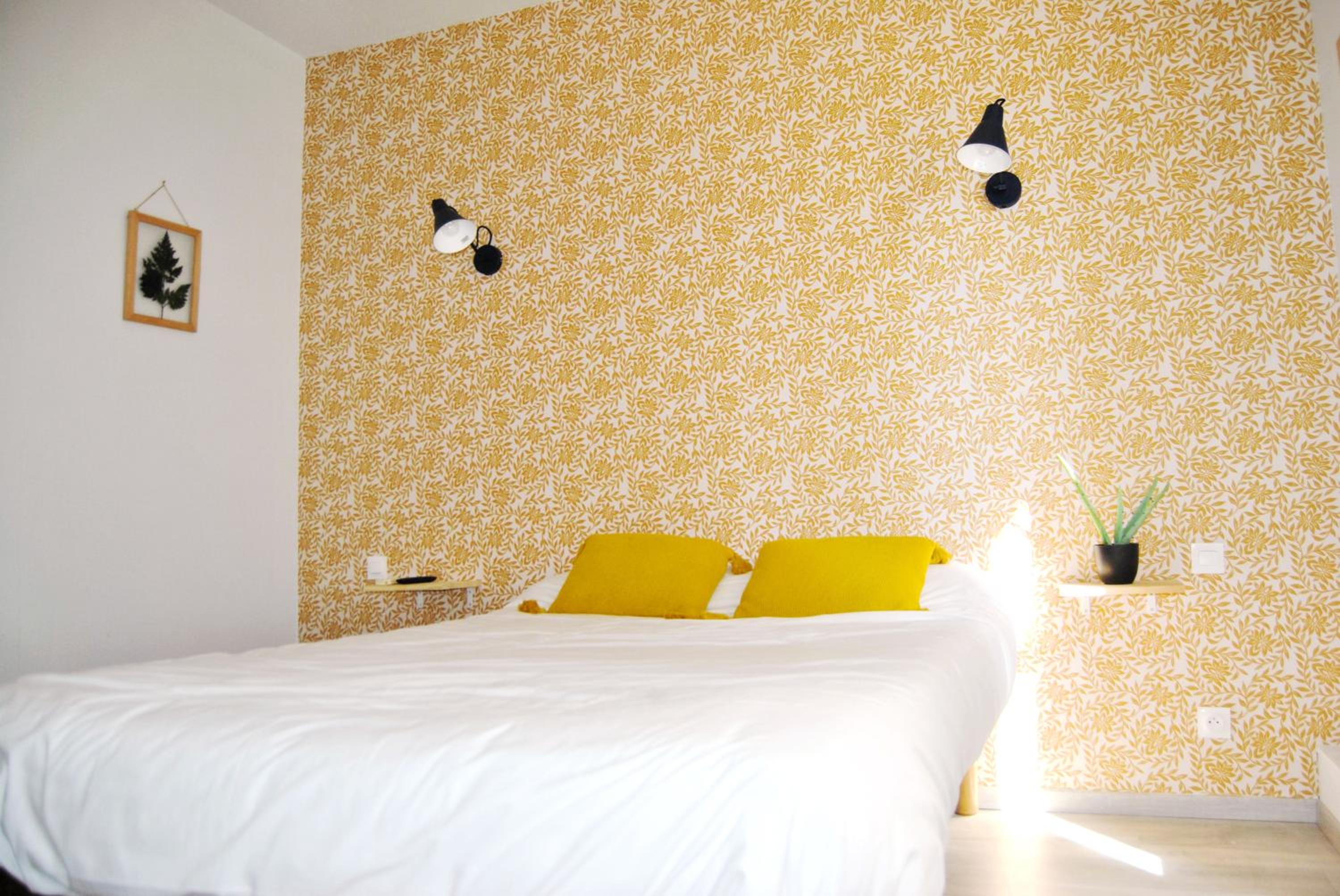 Double Room with Private Bathroom - Photo 1
