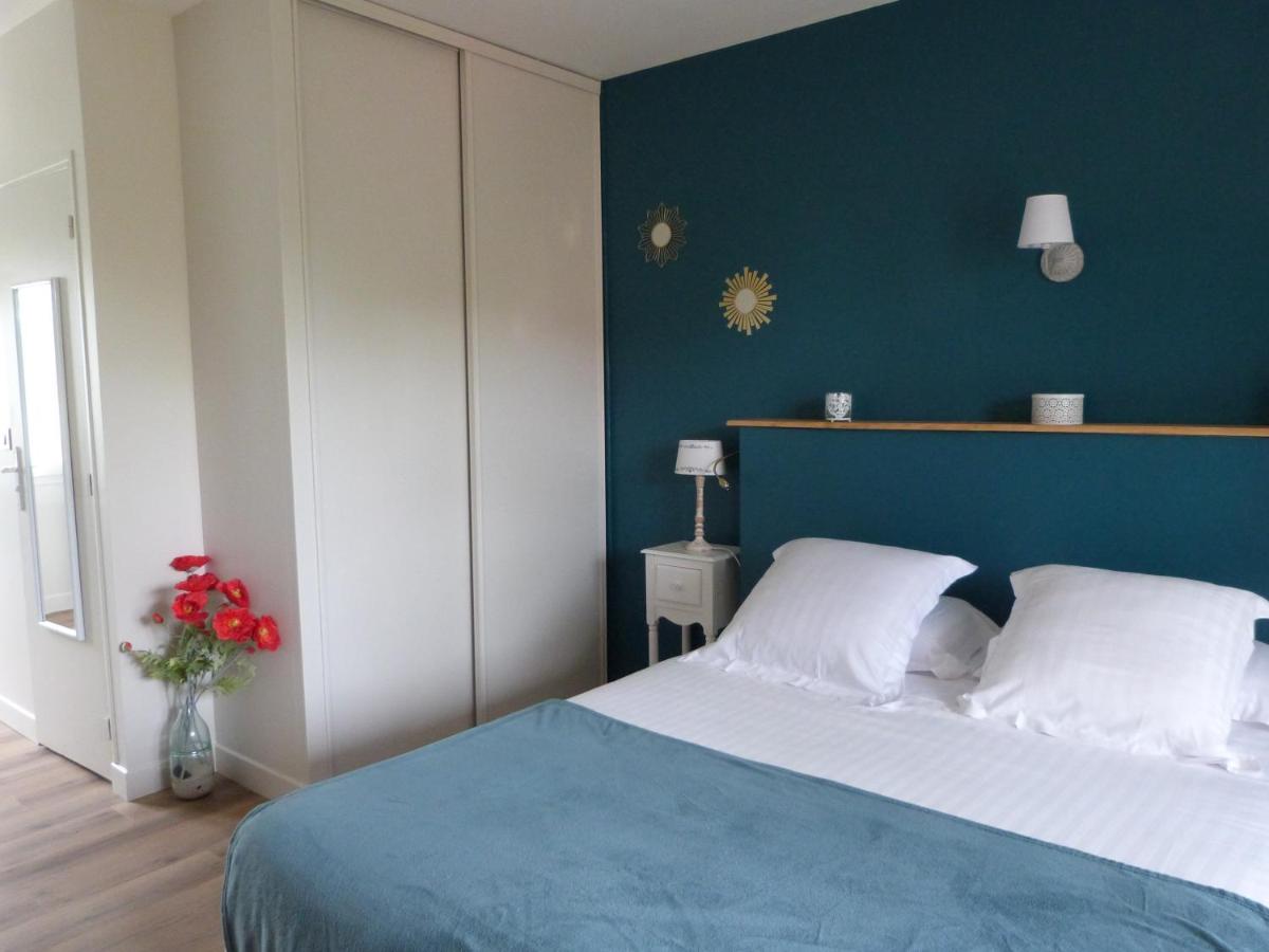 Triple Room with Private Bathroom photo 2
