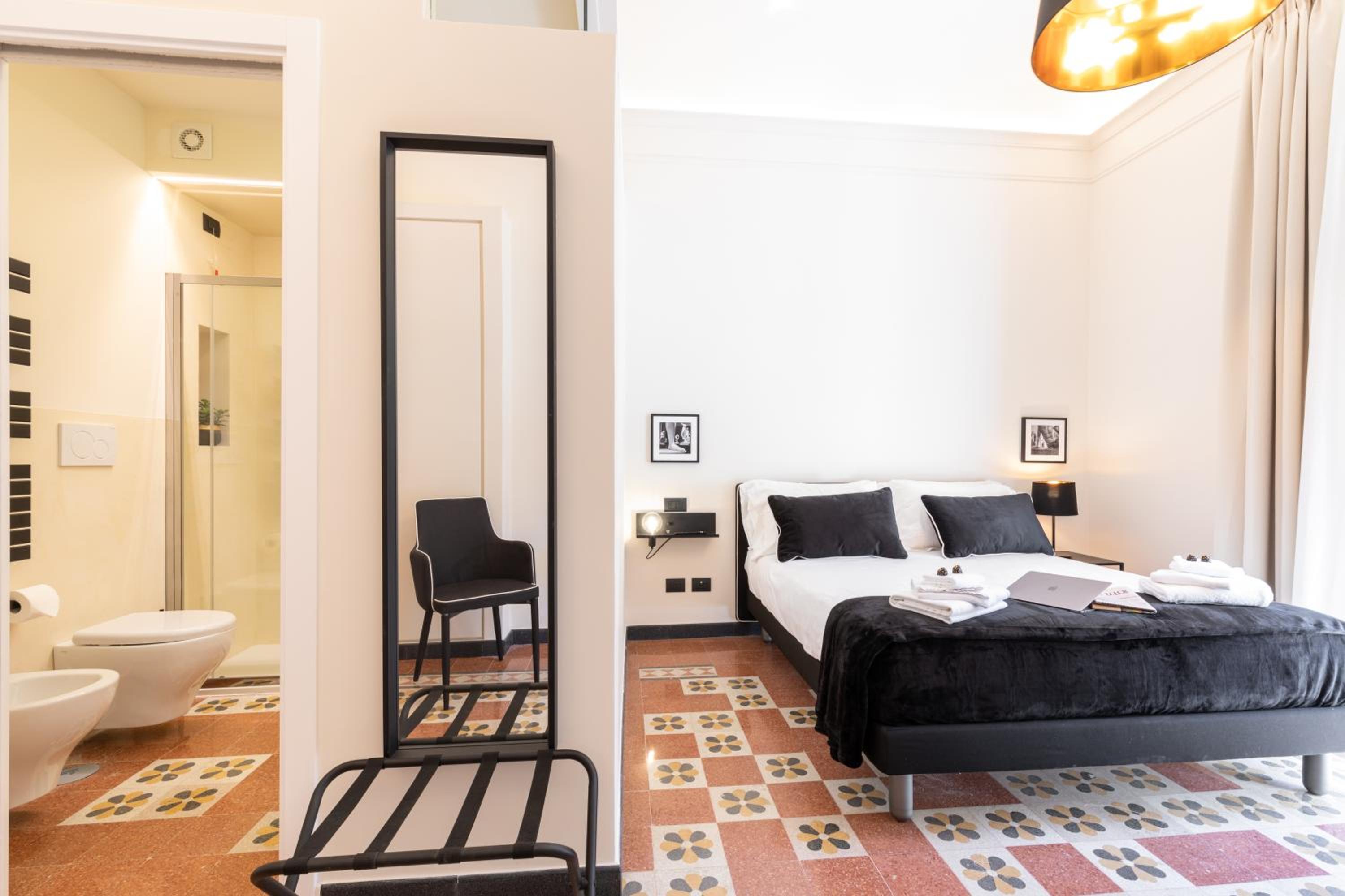Deluxe Double Room with Balcony photo 3