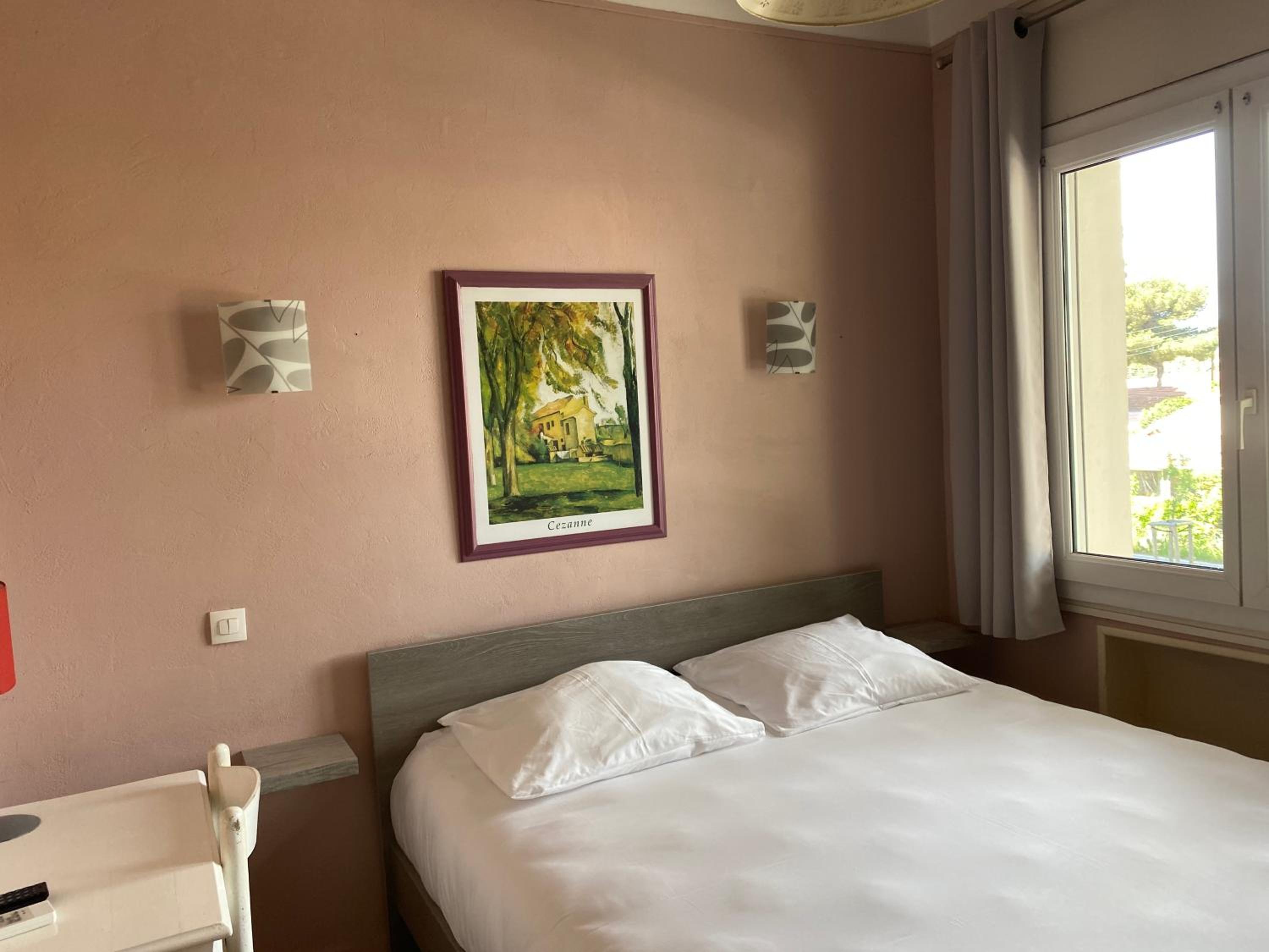 Double Room - Photo 2