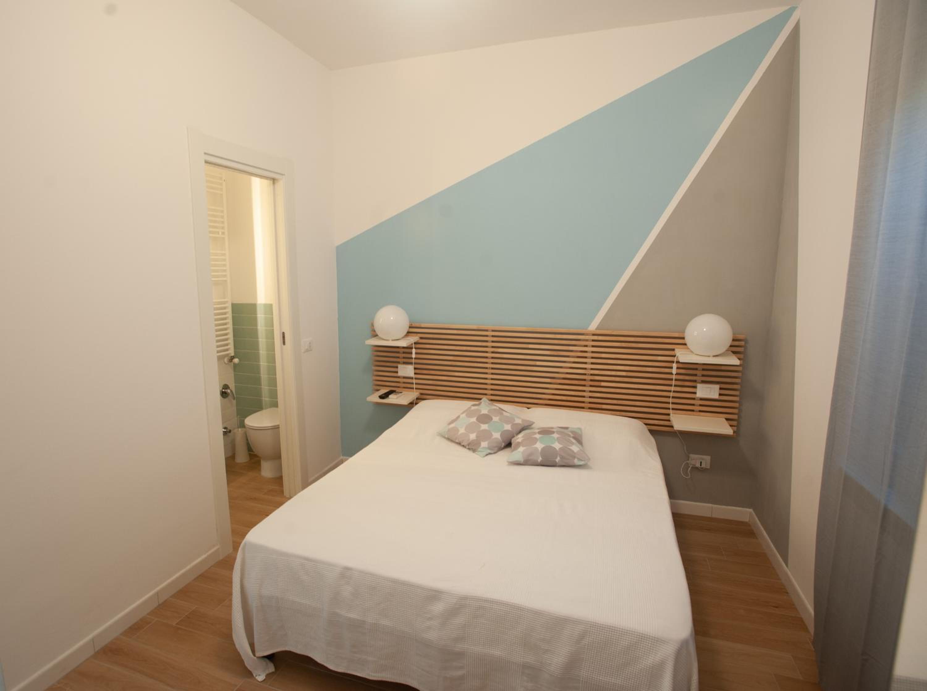 Double Room with Private Bathroom photo 3