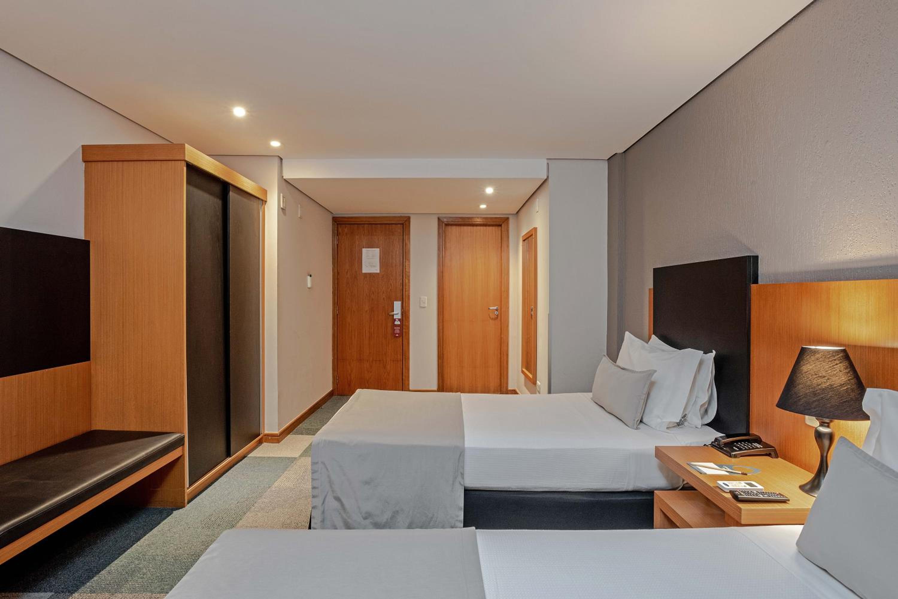 Luxury Twin Room - Photo 4