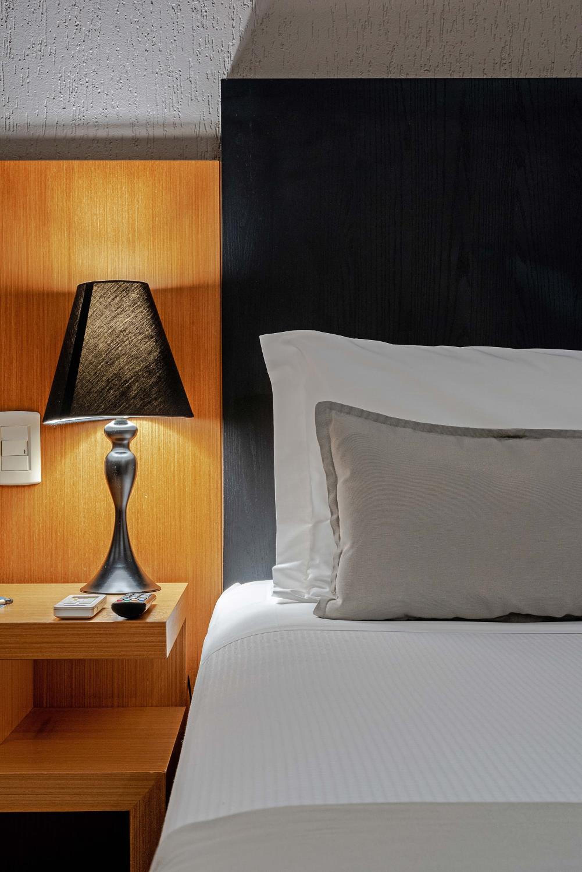 Luxury Twin Room - Photo 3