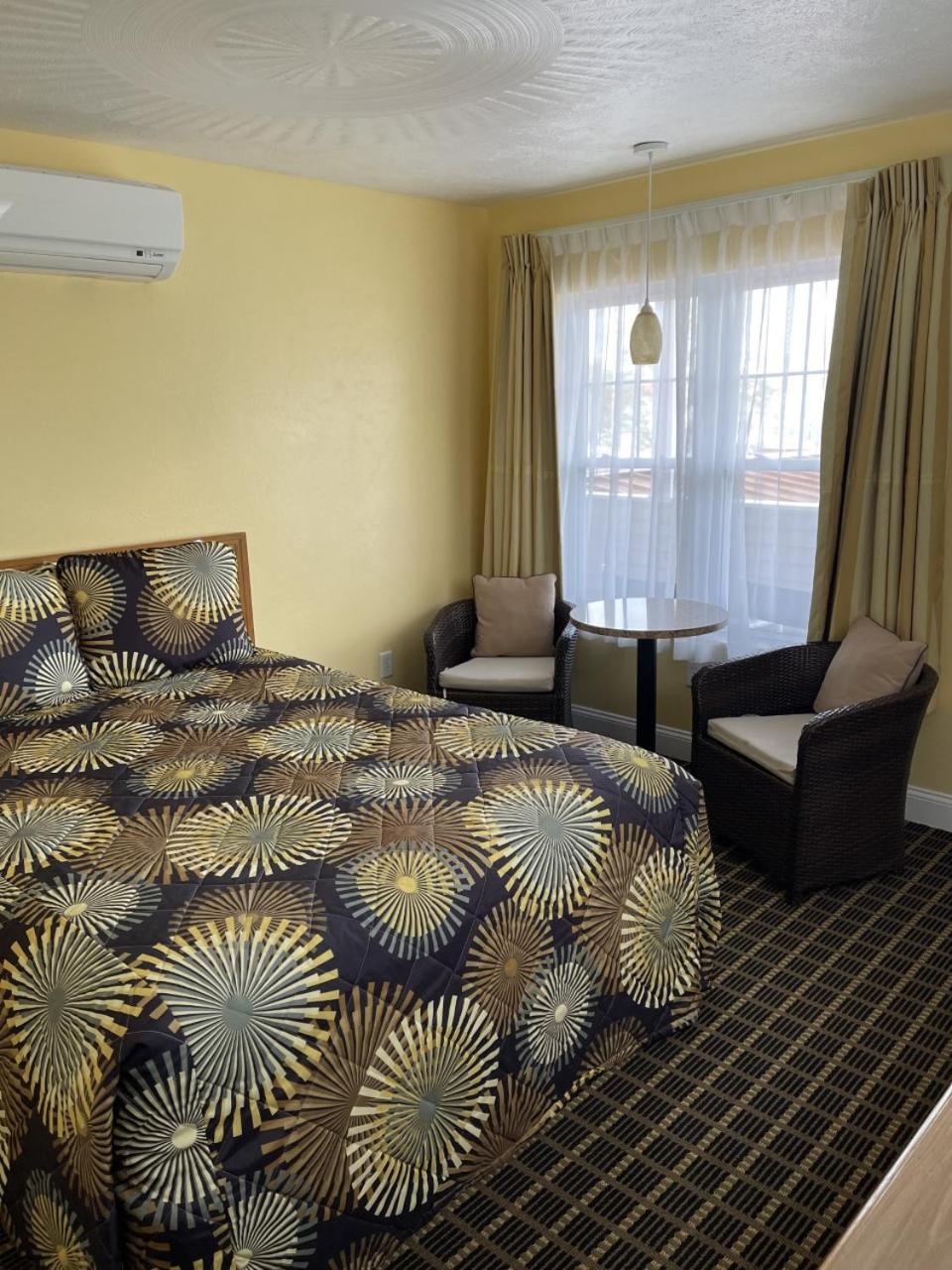 Queen Room with Balcony
