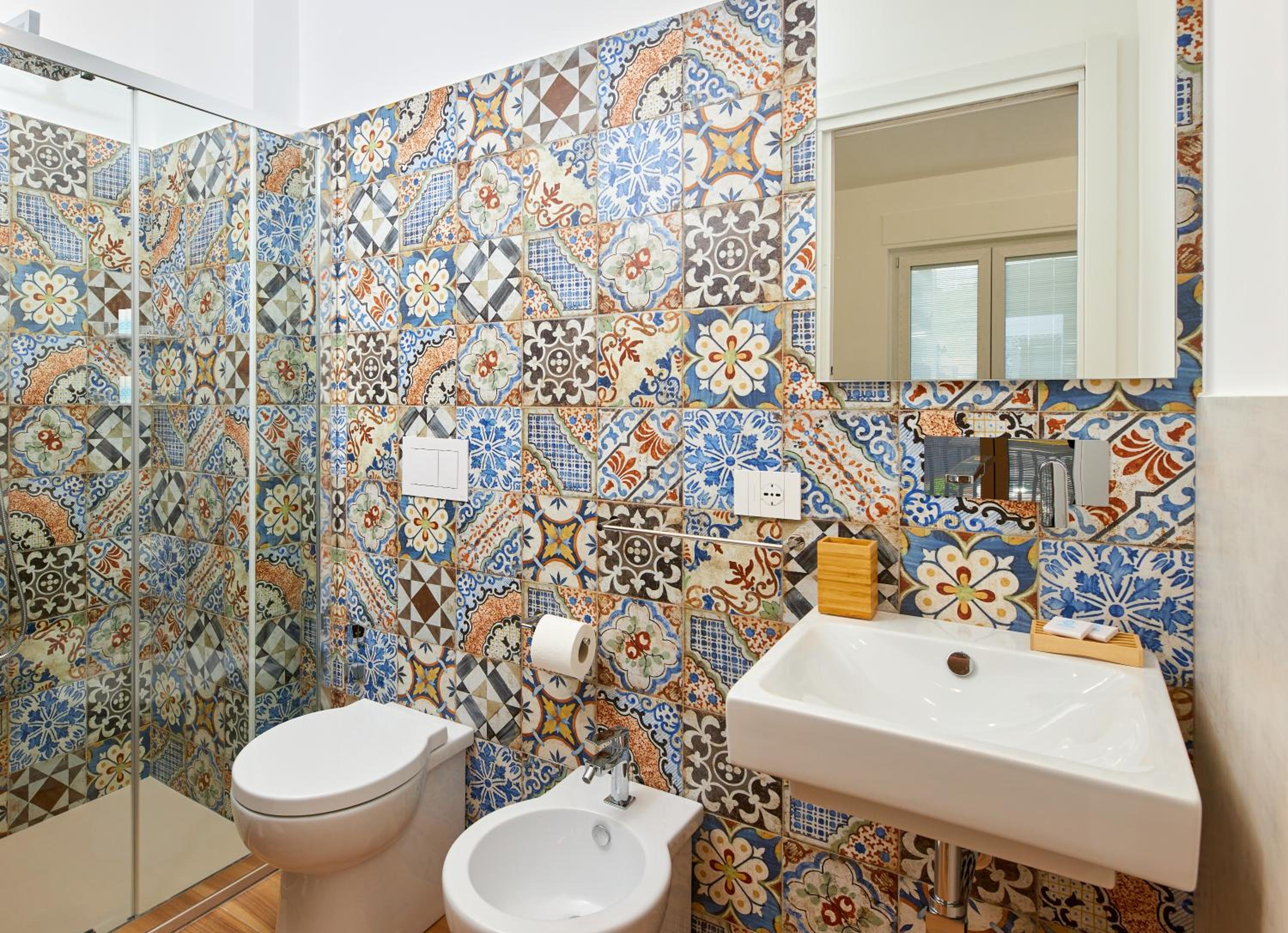 Double Room with Balcony - Photo 4