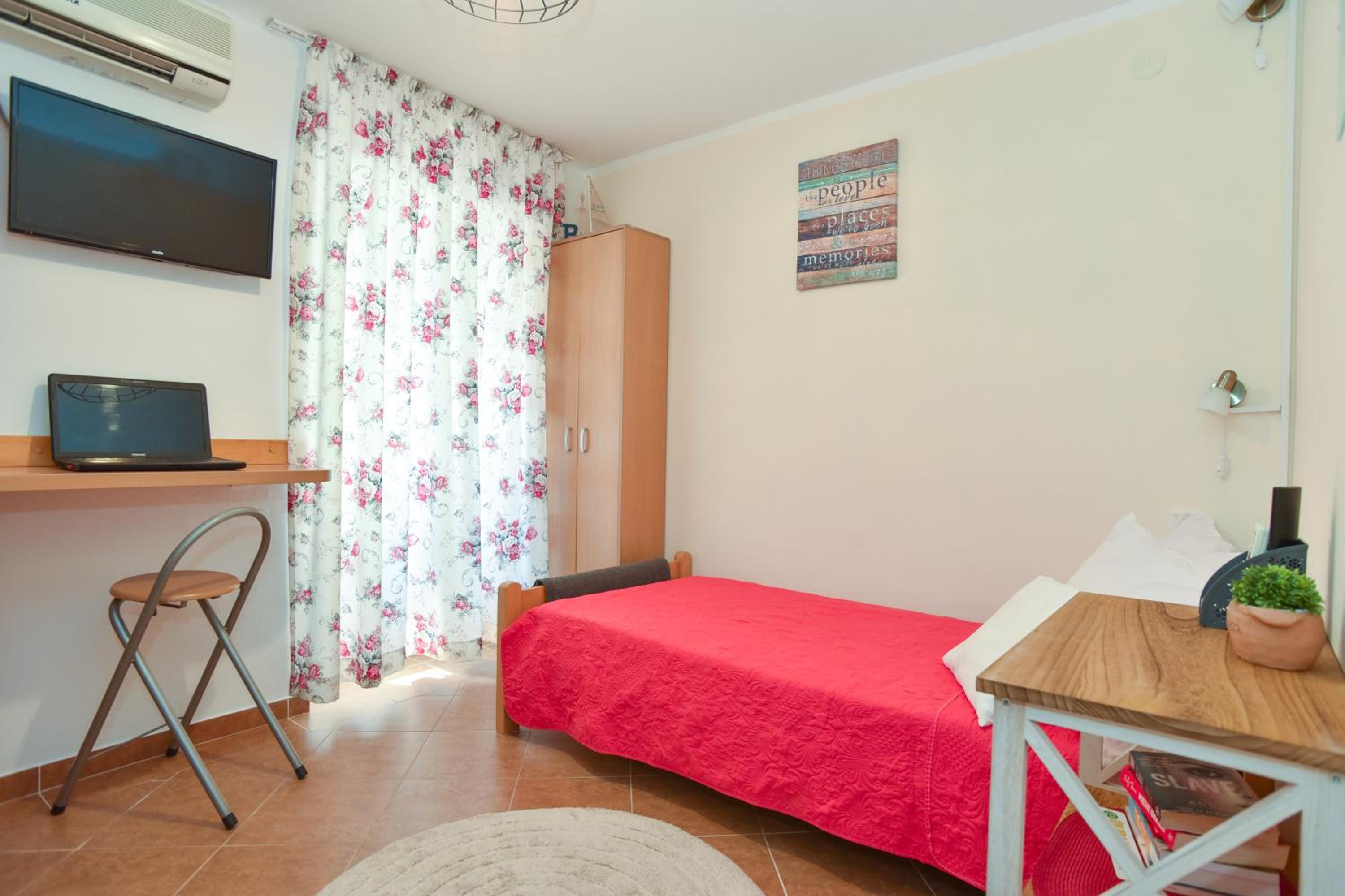 Single Room With Bathroom