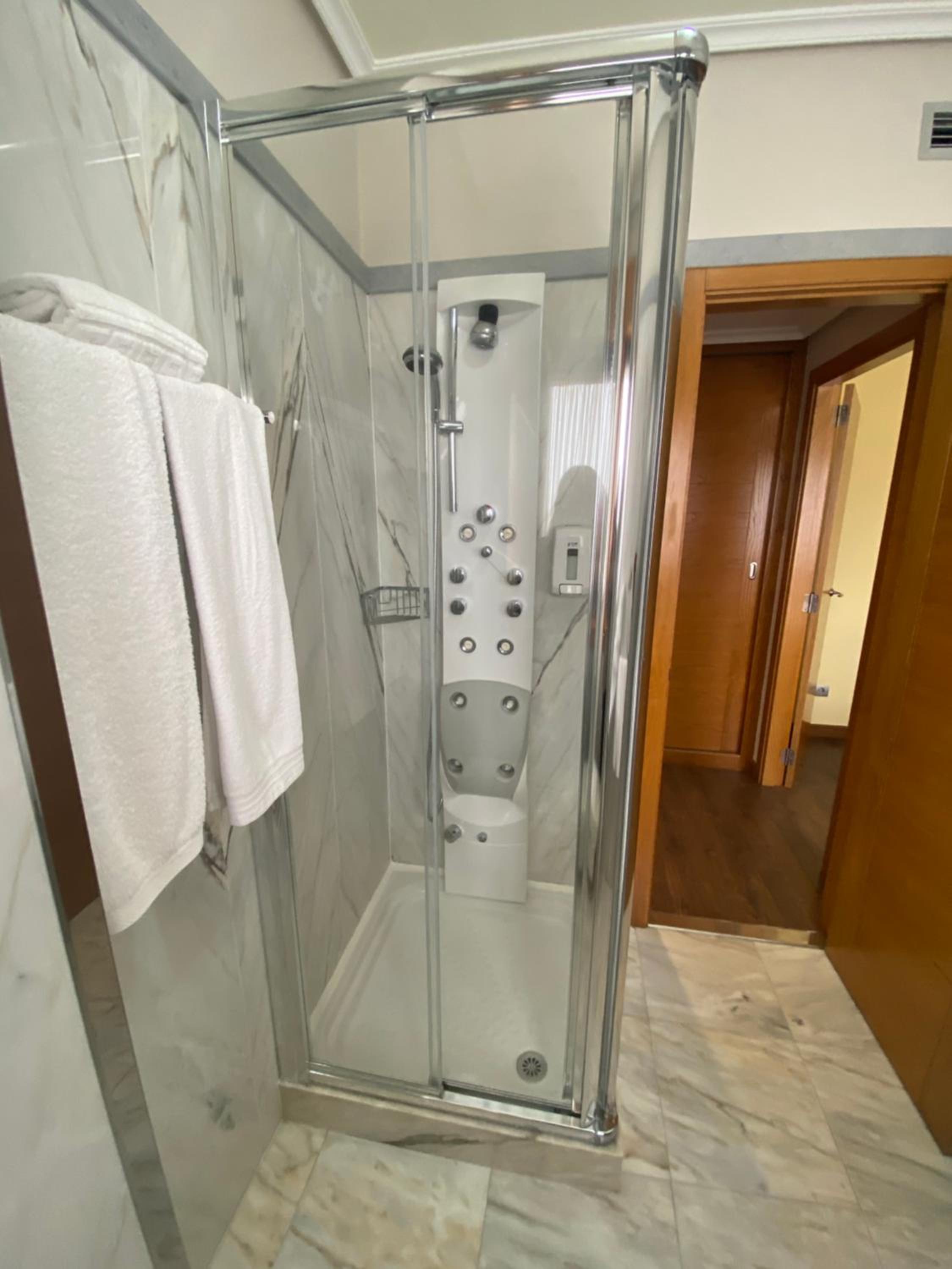 Double Room - Photo 4