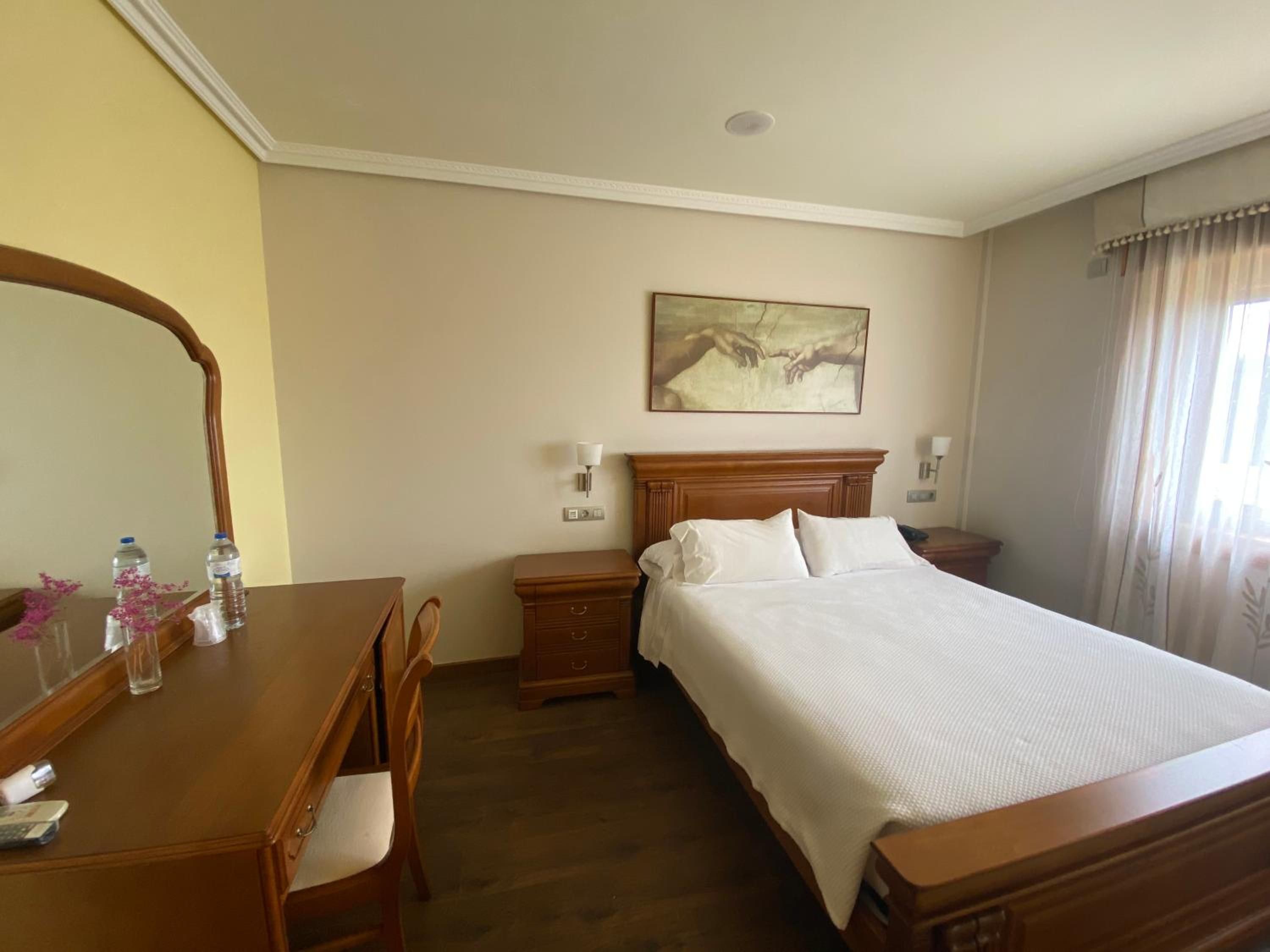 Double Room - Photo 3