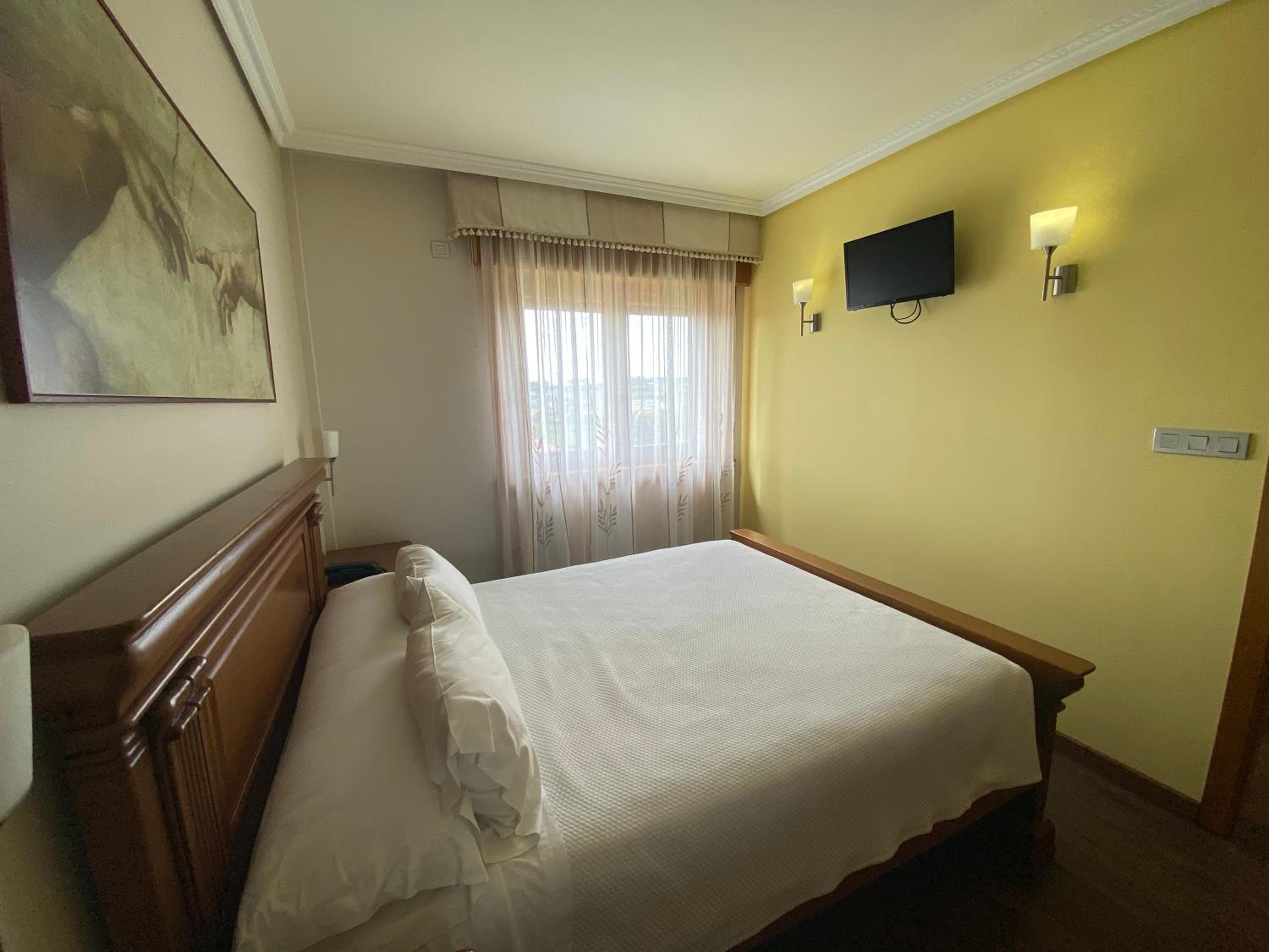 Double Room - Photo 1