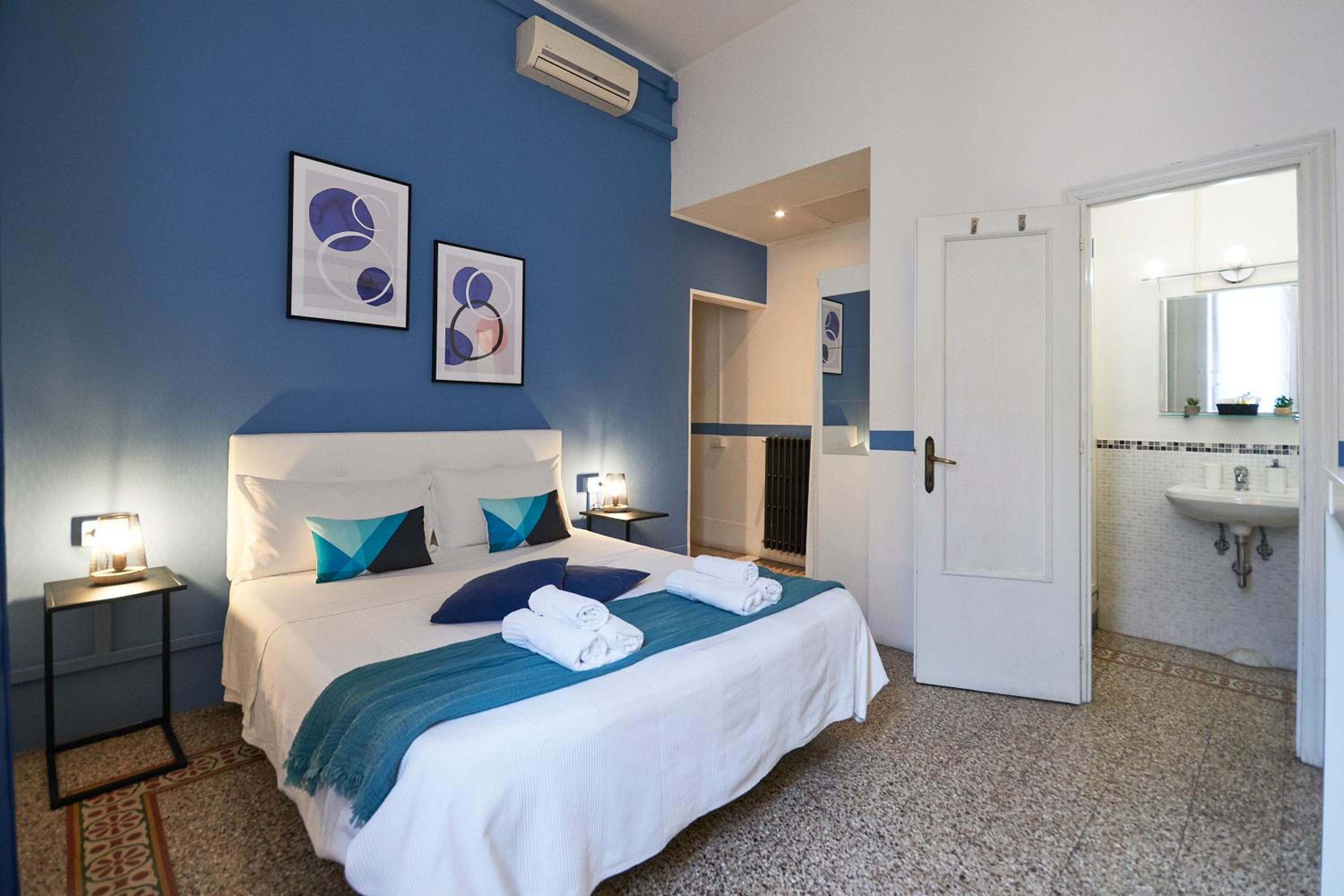 Standard Double Room photo 2