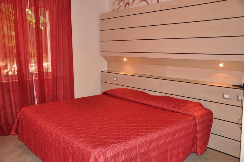 Superior Deluxe Double or Twin Room photo 3