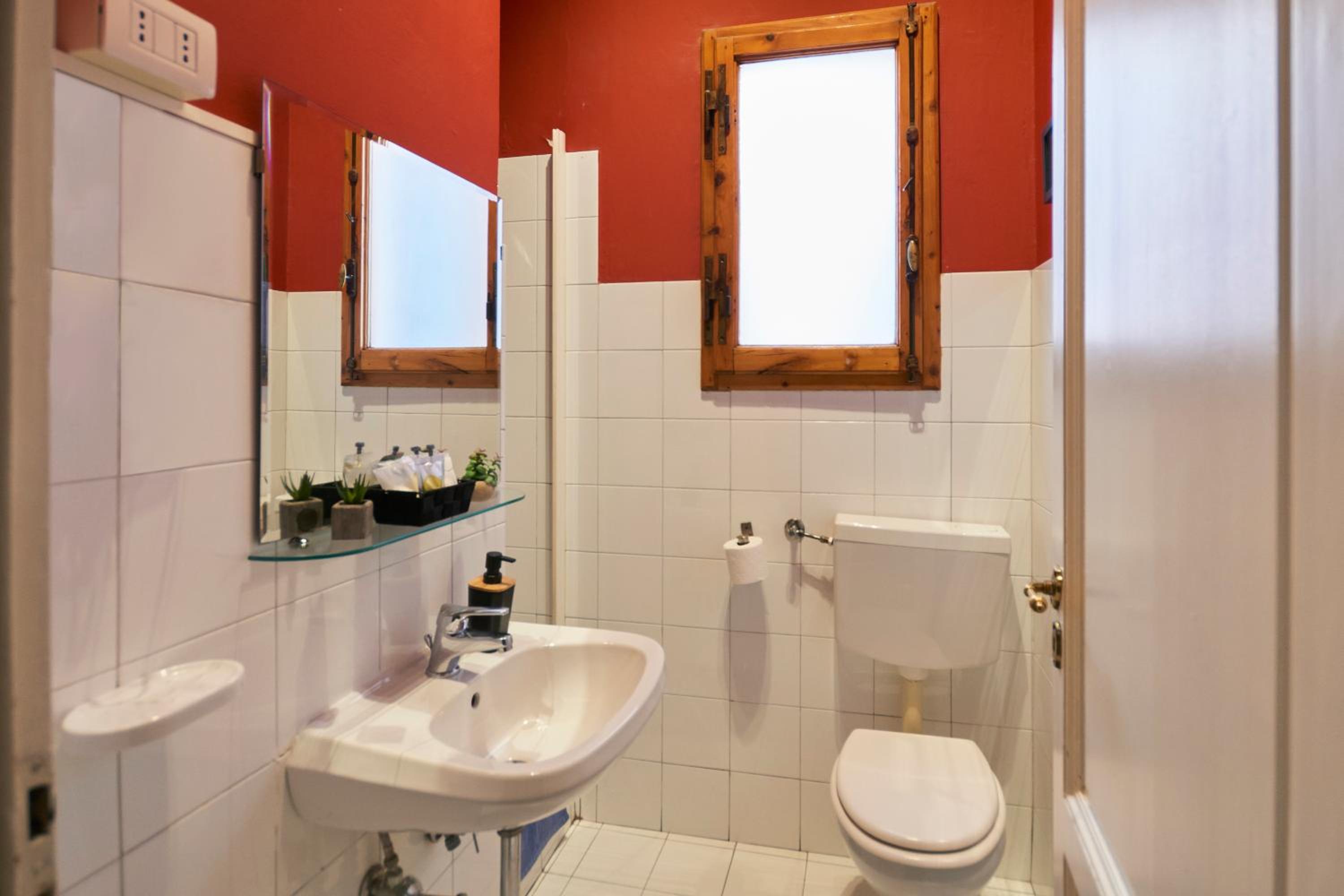 Single Room with Private External Bathroom photo 3