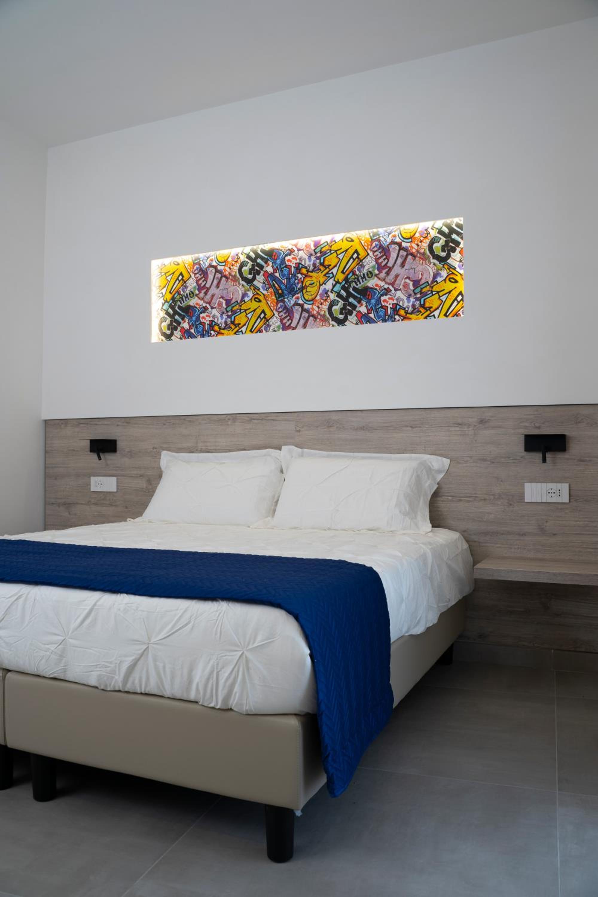 Deluxe Double Room with Sea View - Photo 4