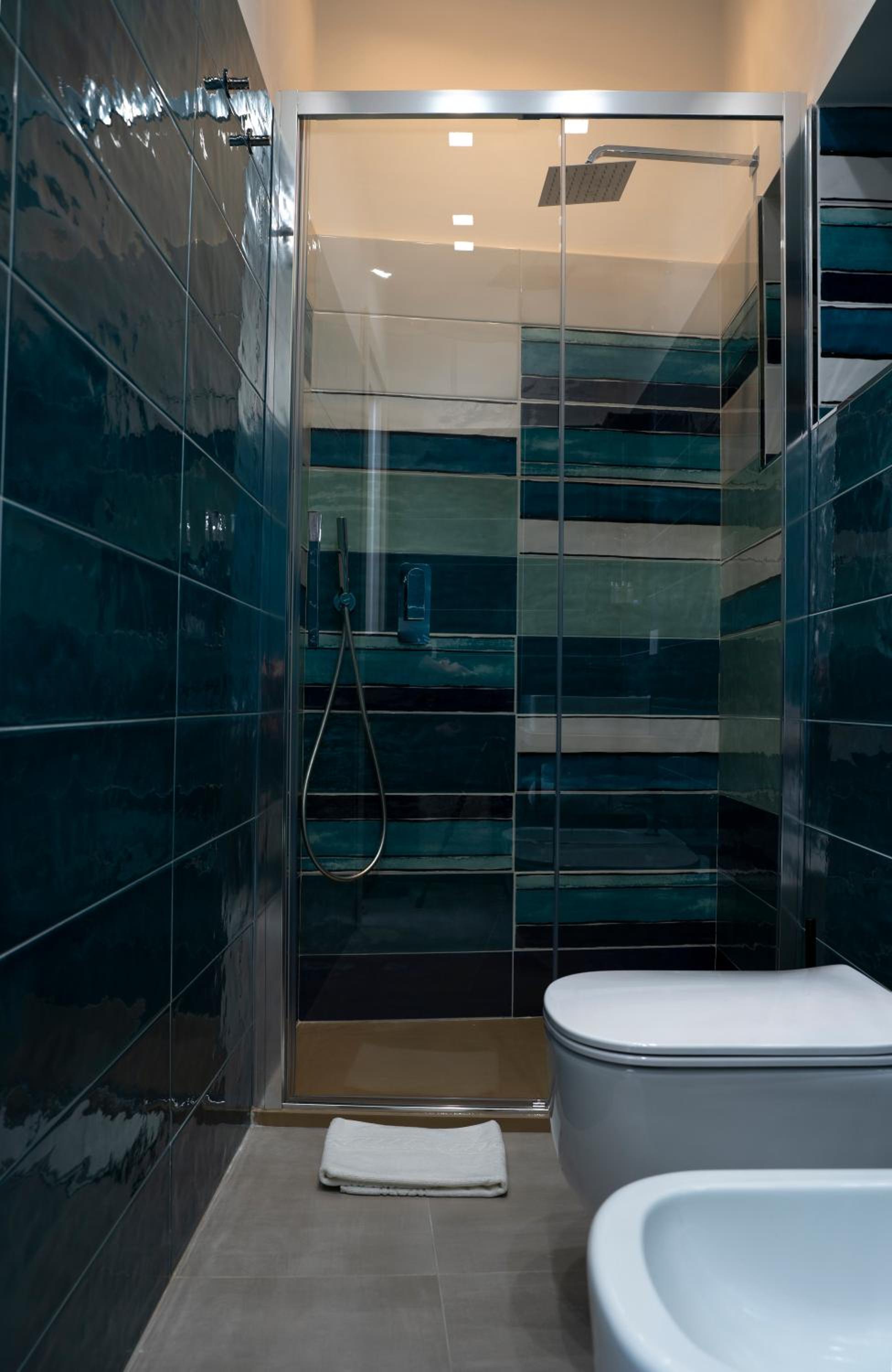 Double Room with Sea View - Photo 2