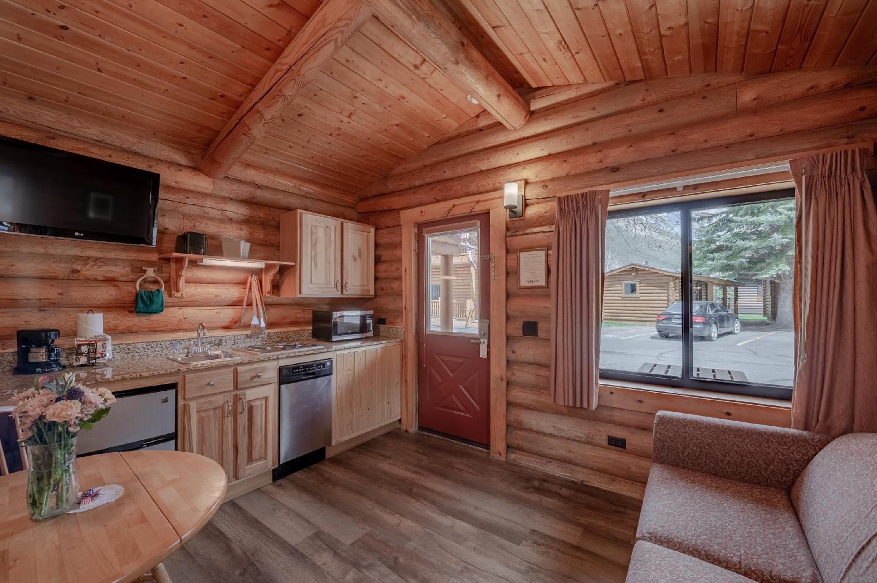 Double Queen Deluxe Cabin - Photo 6