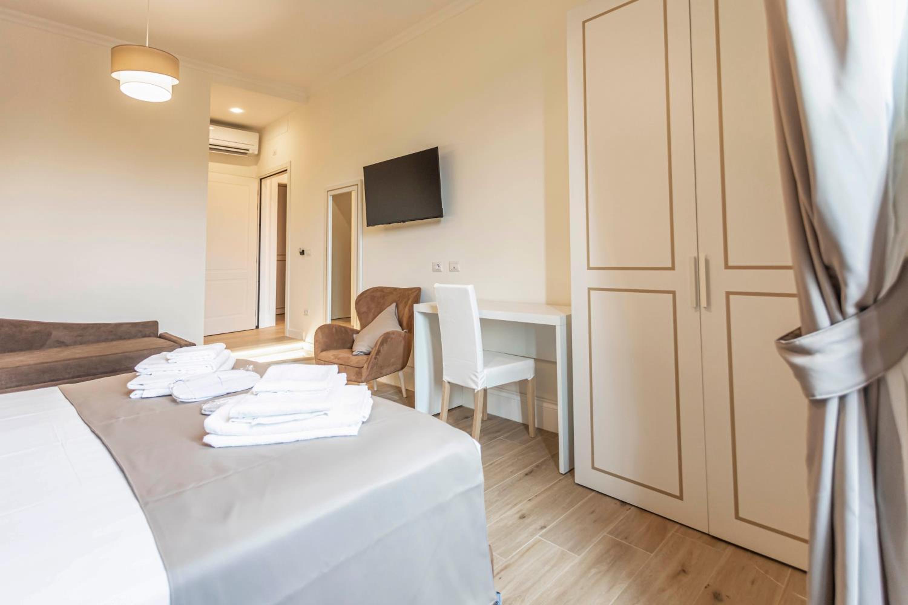 Luxury Quadruple Room photo 3