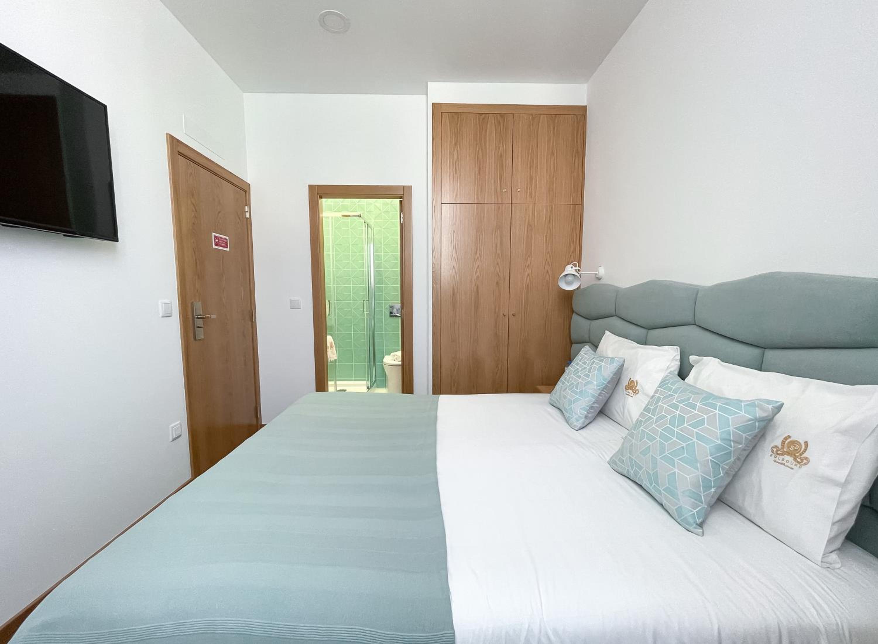 Double Room with Private Bathroom photo 2
