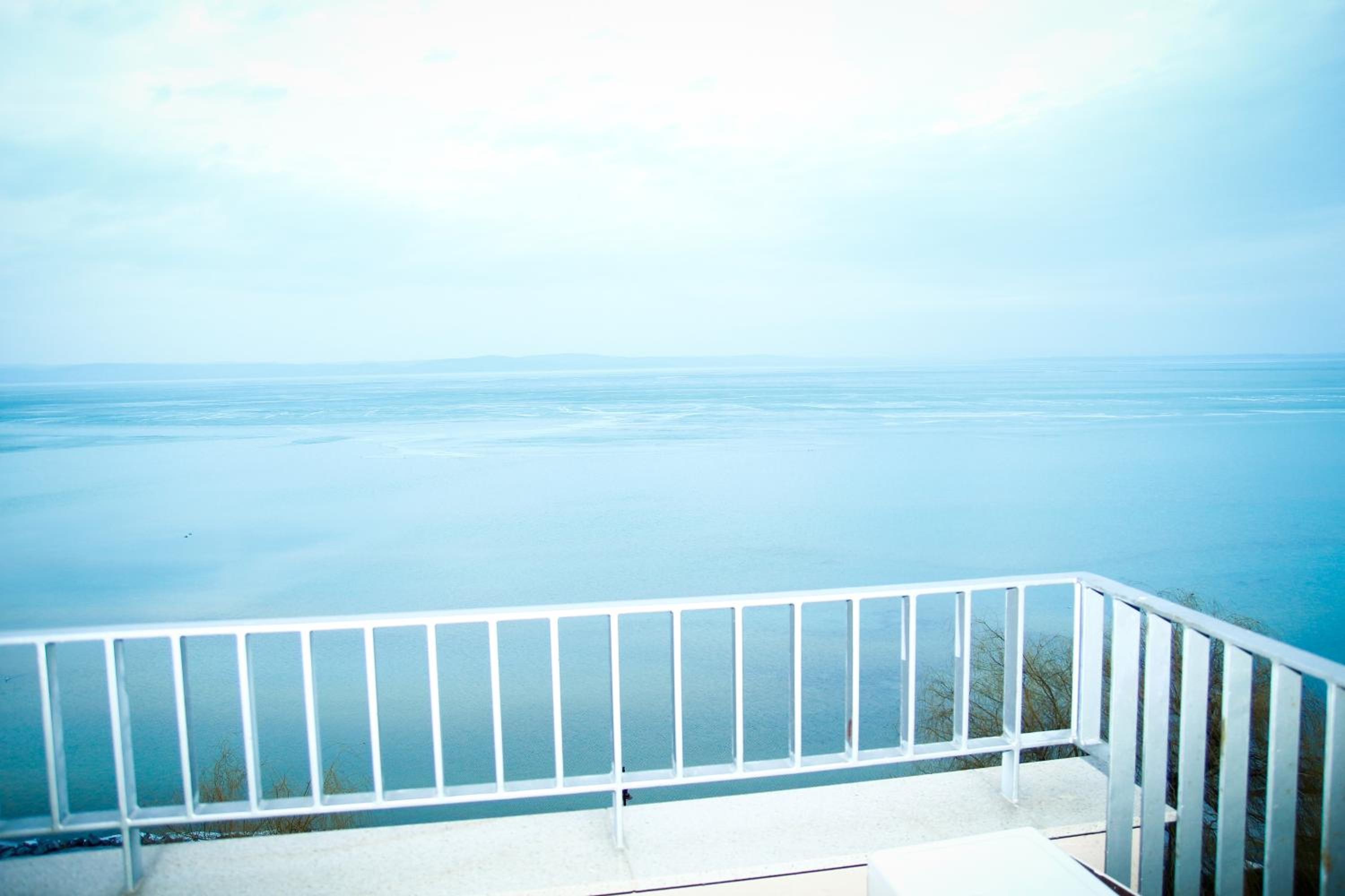 Apartment with Balcony photo 2