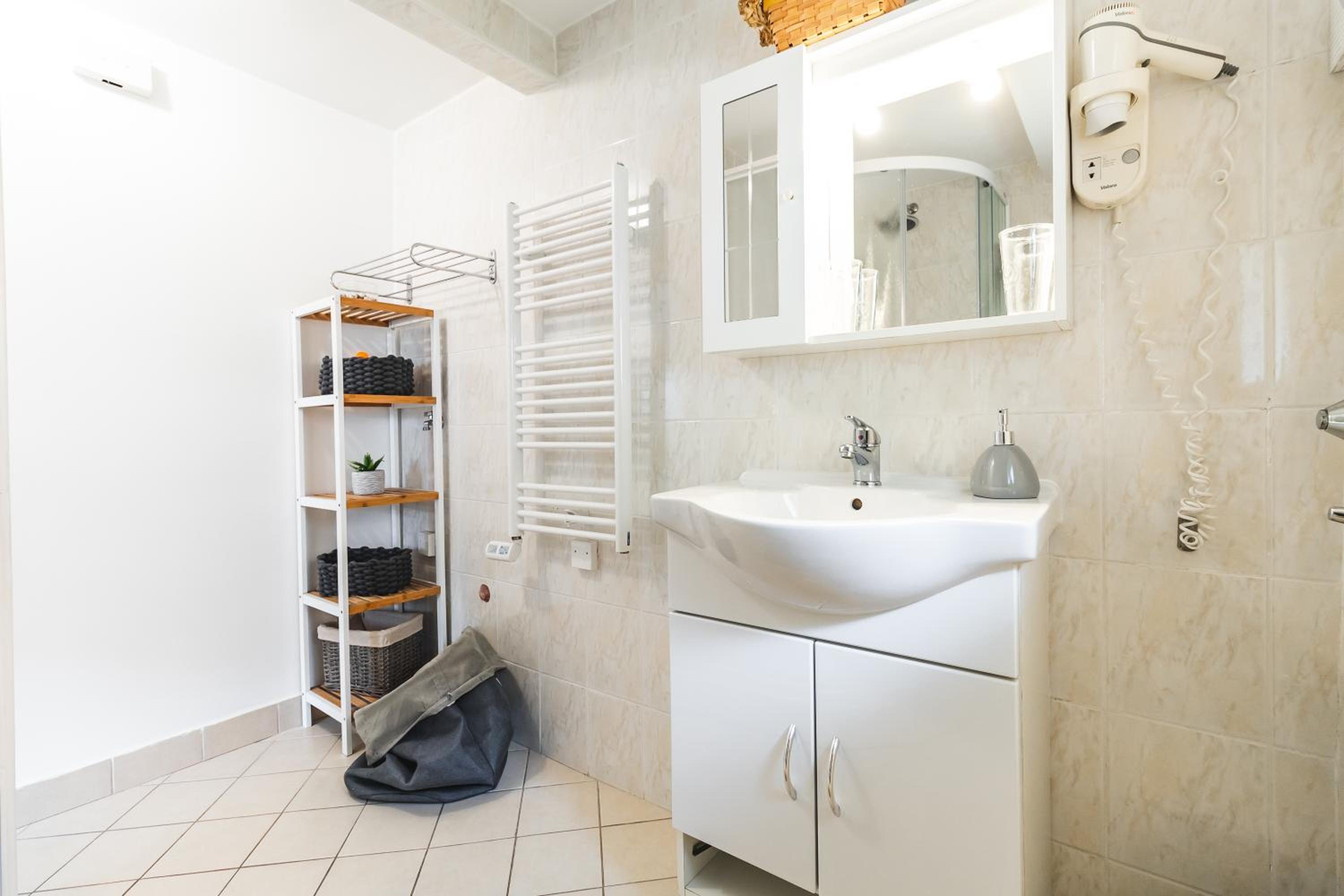 One-Bedroom Apartment with Roof Terrace photo 3