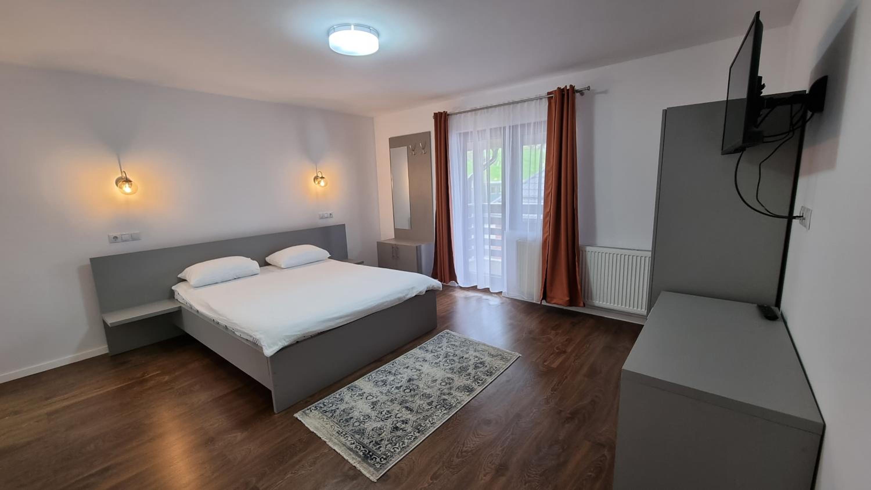 Double Room with Private Bathroom - Photo 3