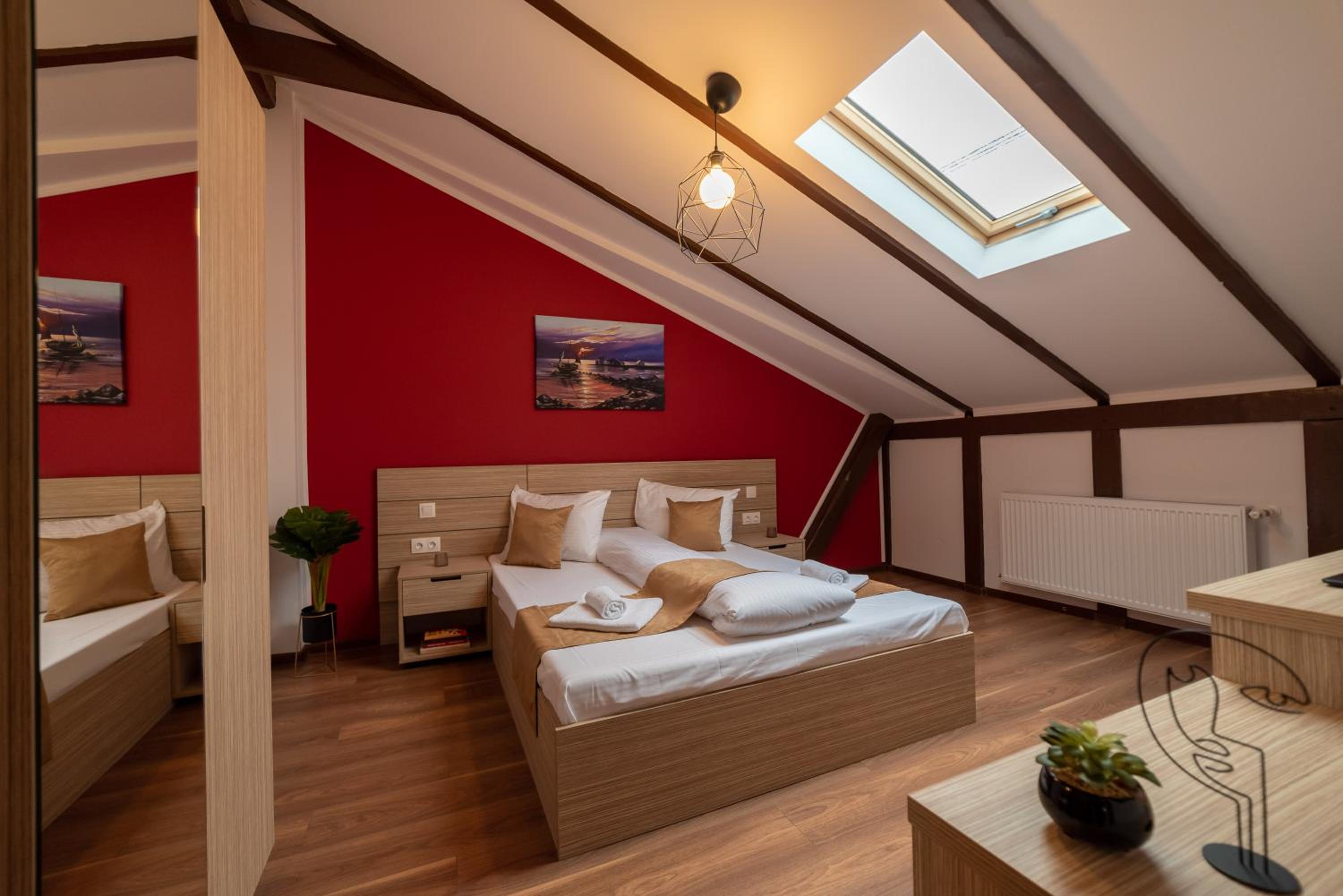 Deluxe Quadruple Room - Photo 3