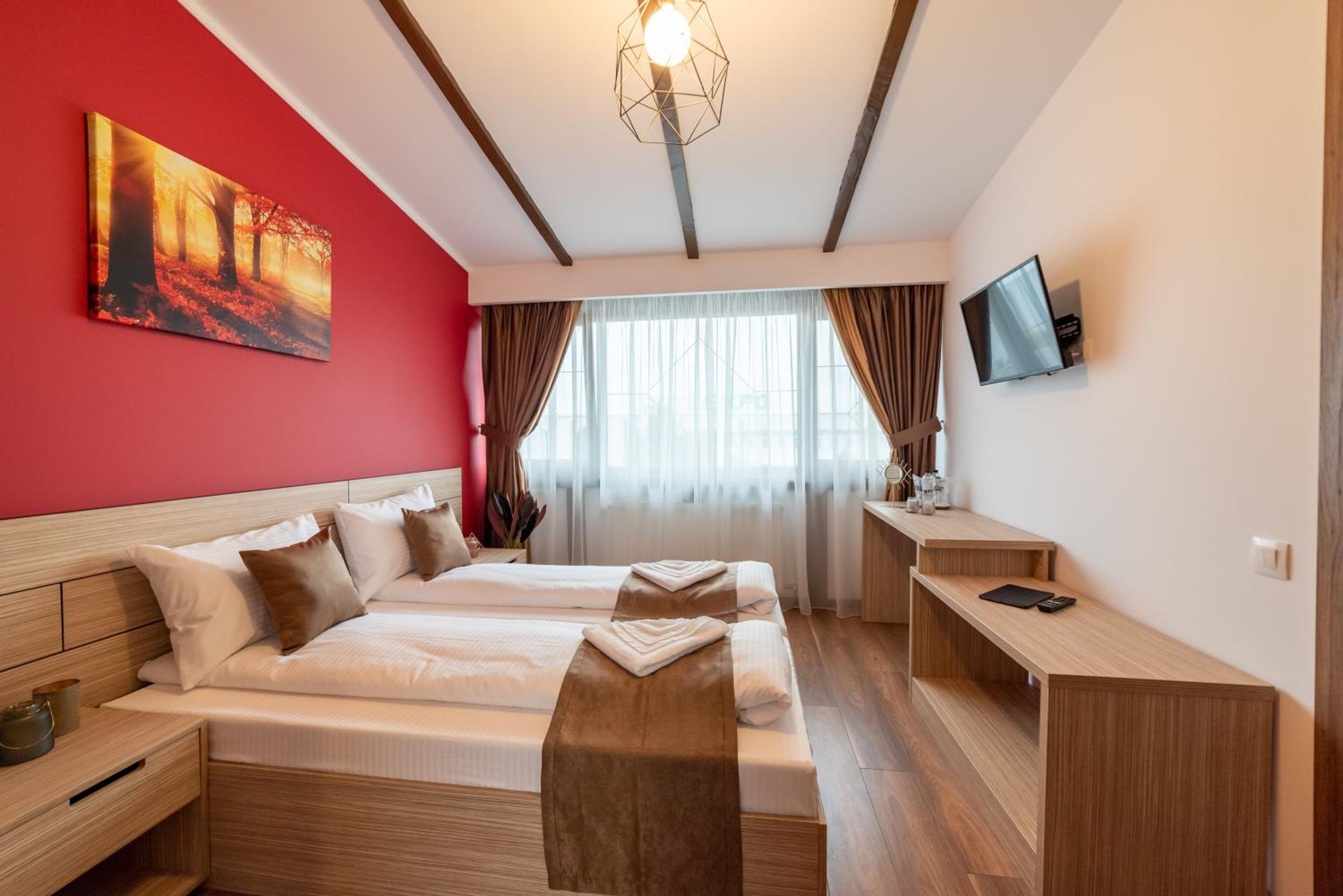 Deluxe Double or Twin Room - Photo 14